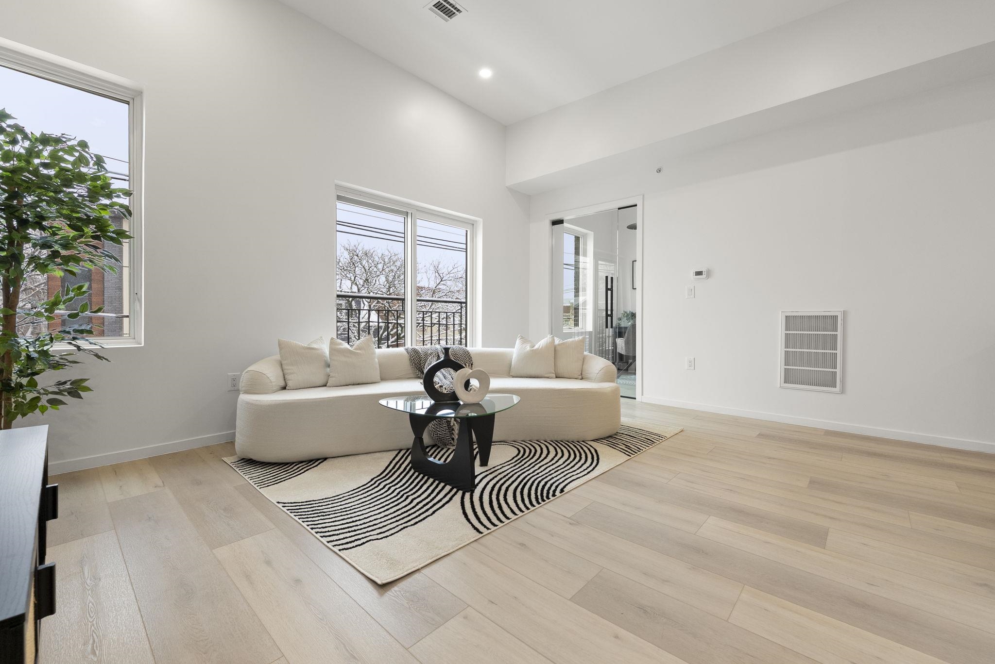 63 WEBSTER AVE Unit: 3