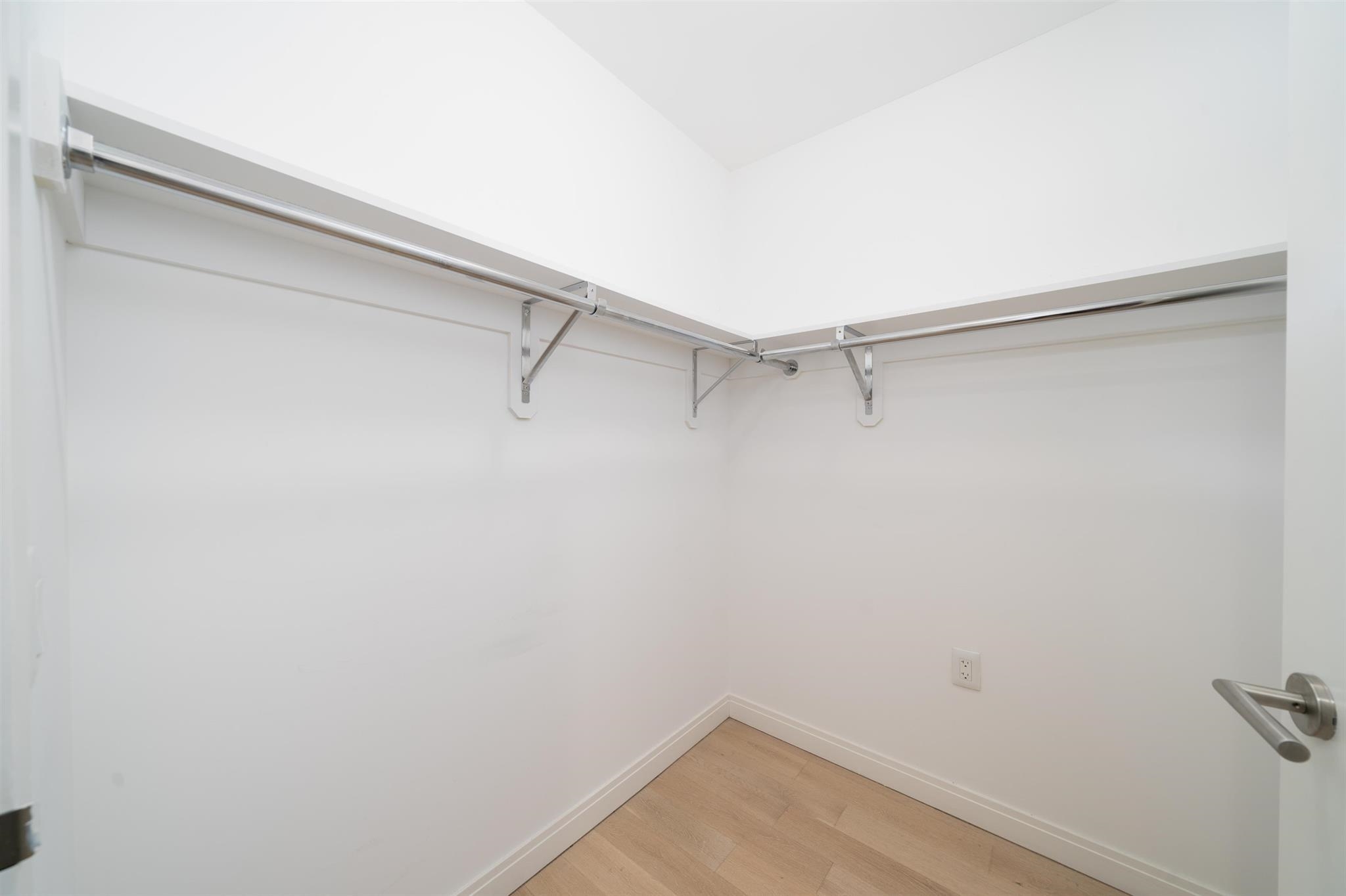 160 1ST ST Unit: 410