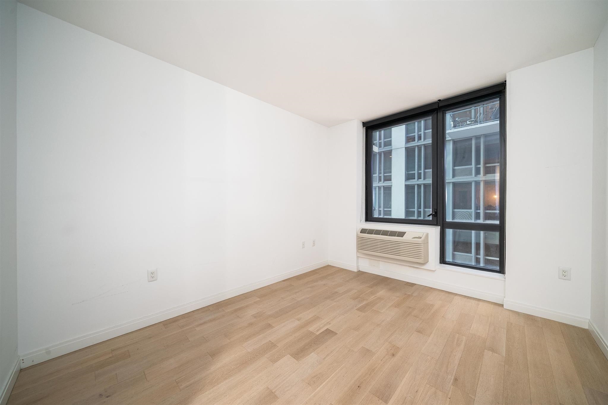 160 1ST ST Unit: 410