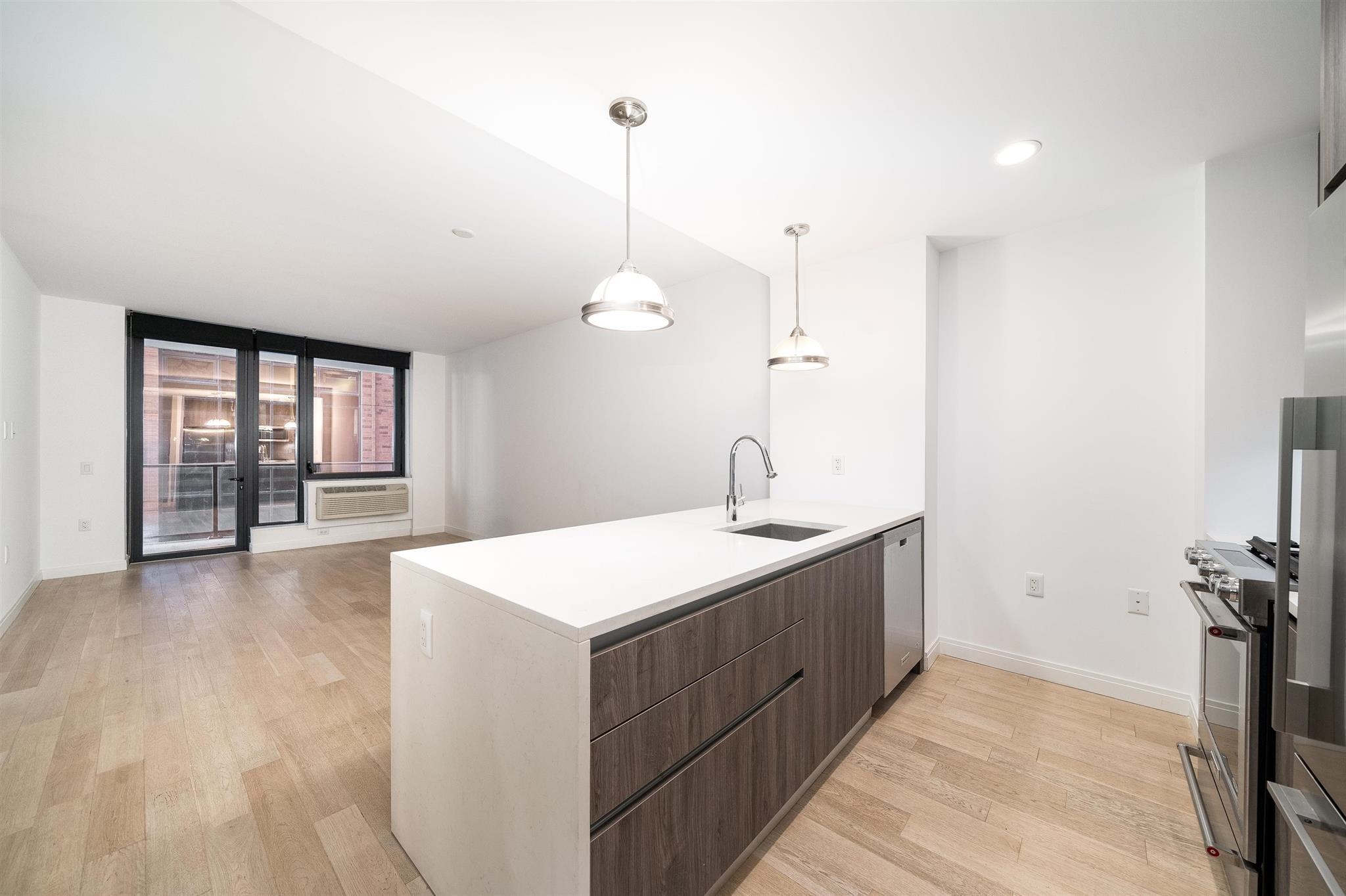 160 1ST ST Unit: 410