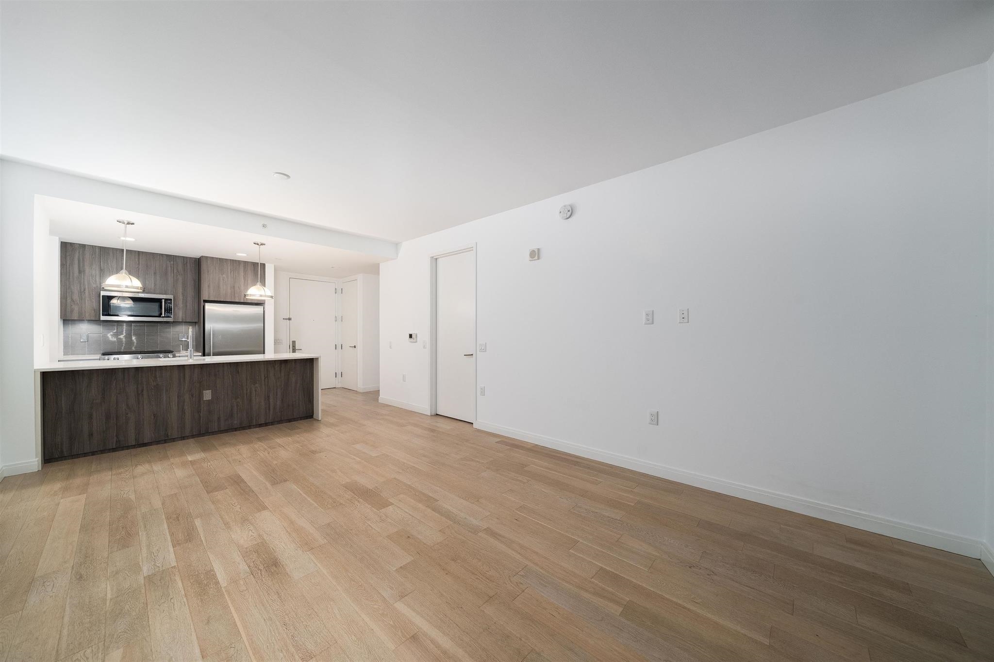 160 1ST ST Unit: 410