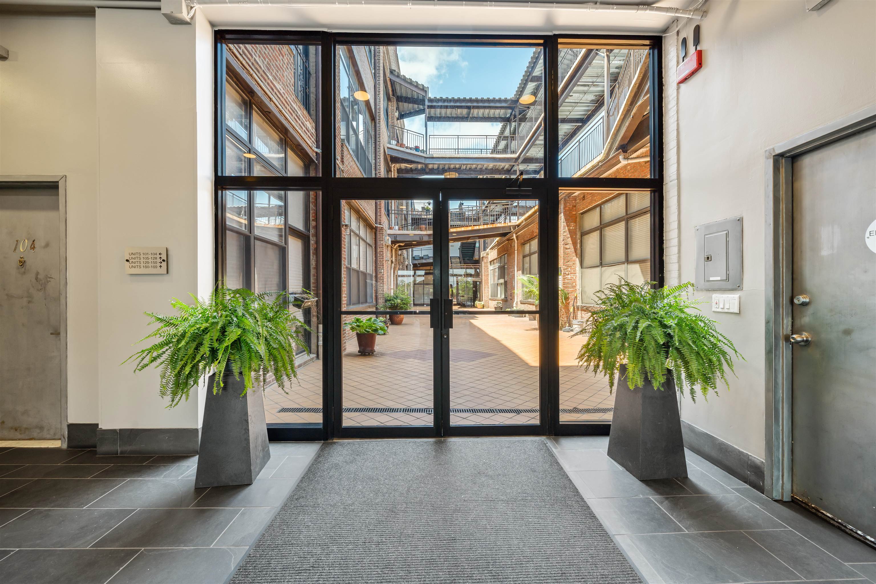 300 COMMUNIPAW AVE Unit: 8