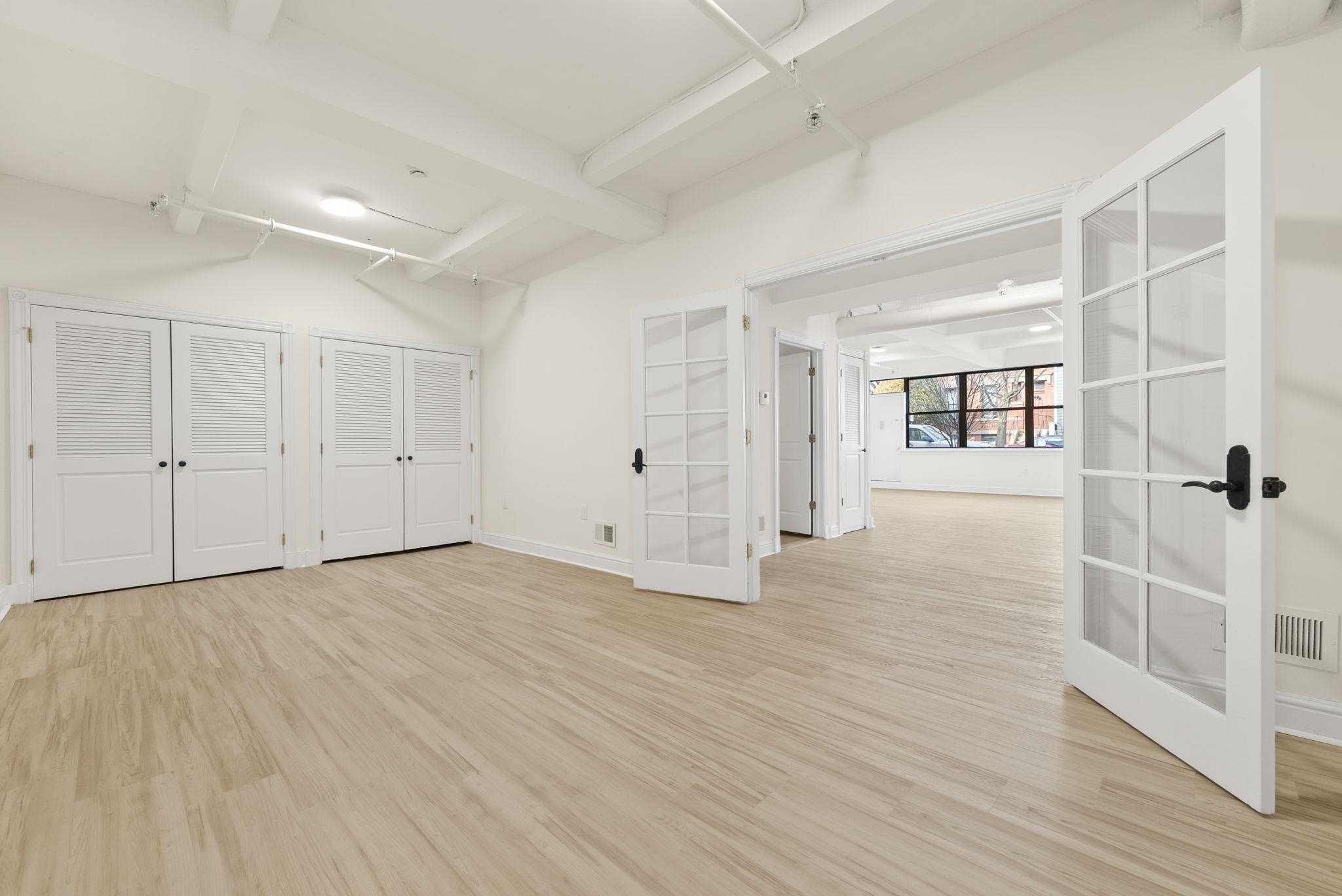 300 COMMUNIPAW AVE Unit: 8
