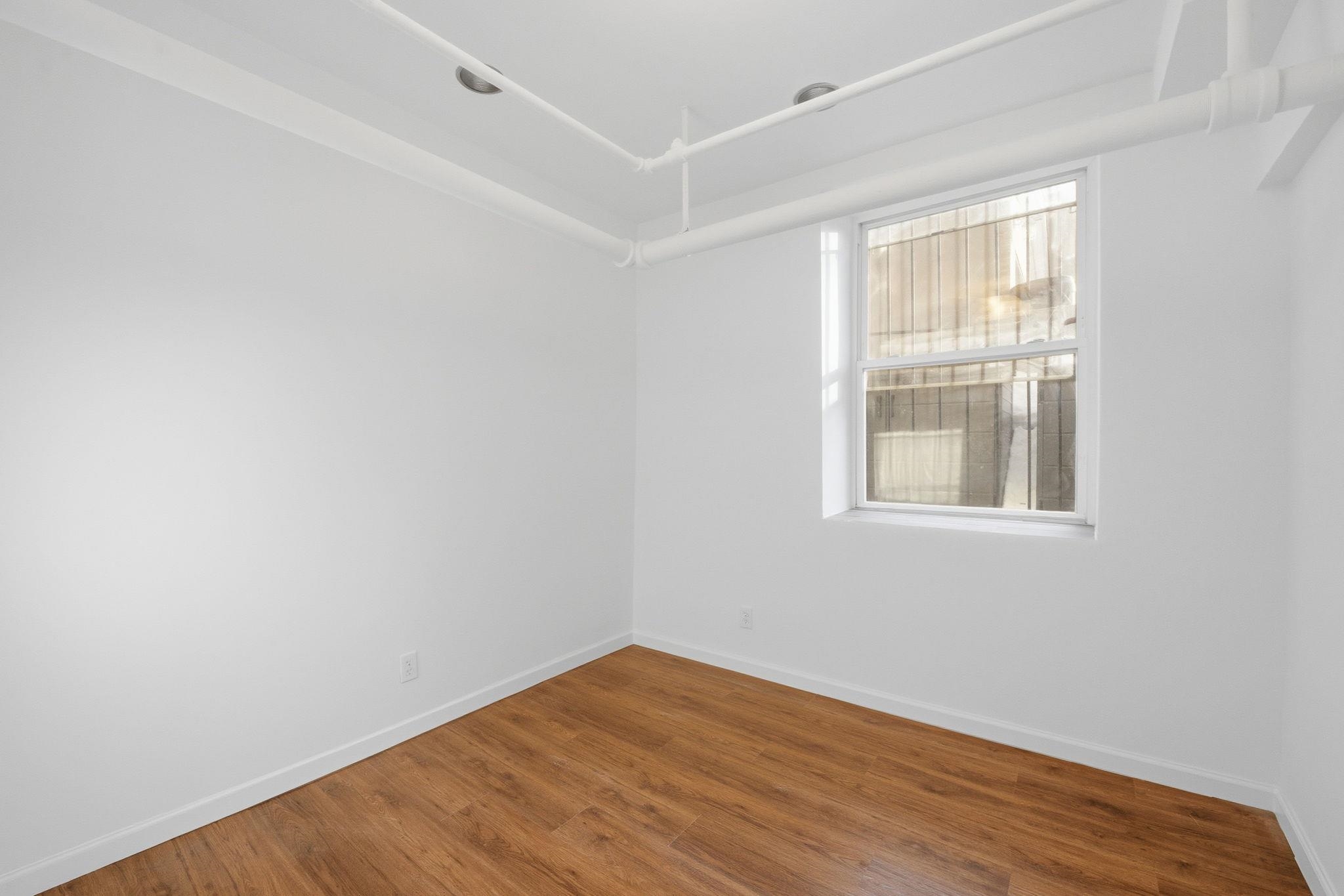 7812 HUDSON AVE Unit: 1B