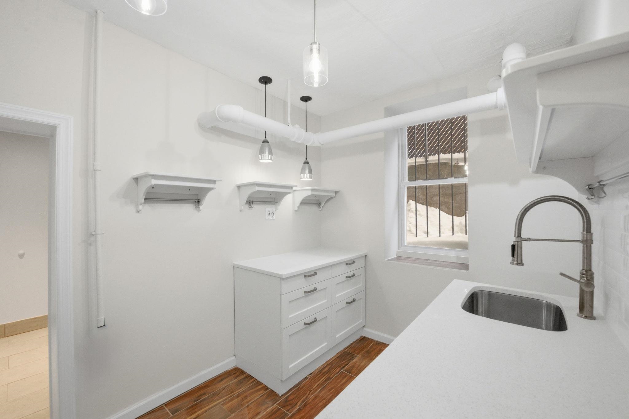 7812 HUDSON AVE Unit: 1B