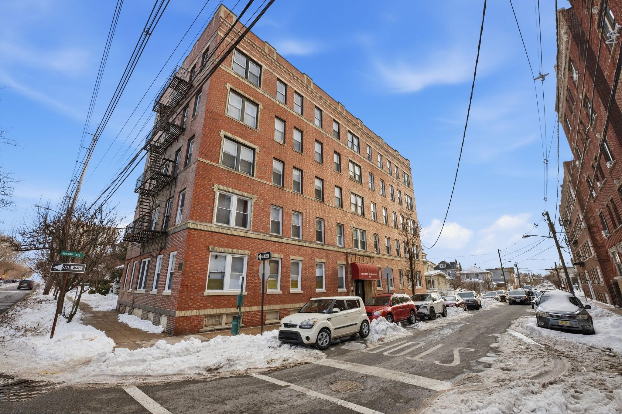 7812 HUDSON AVE Unit: 1B