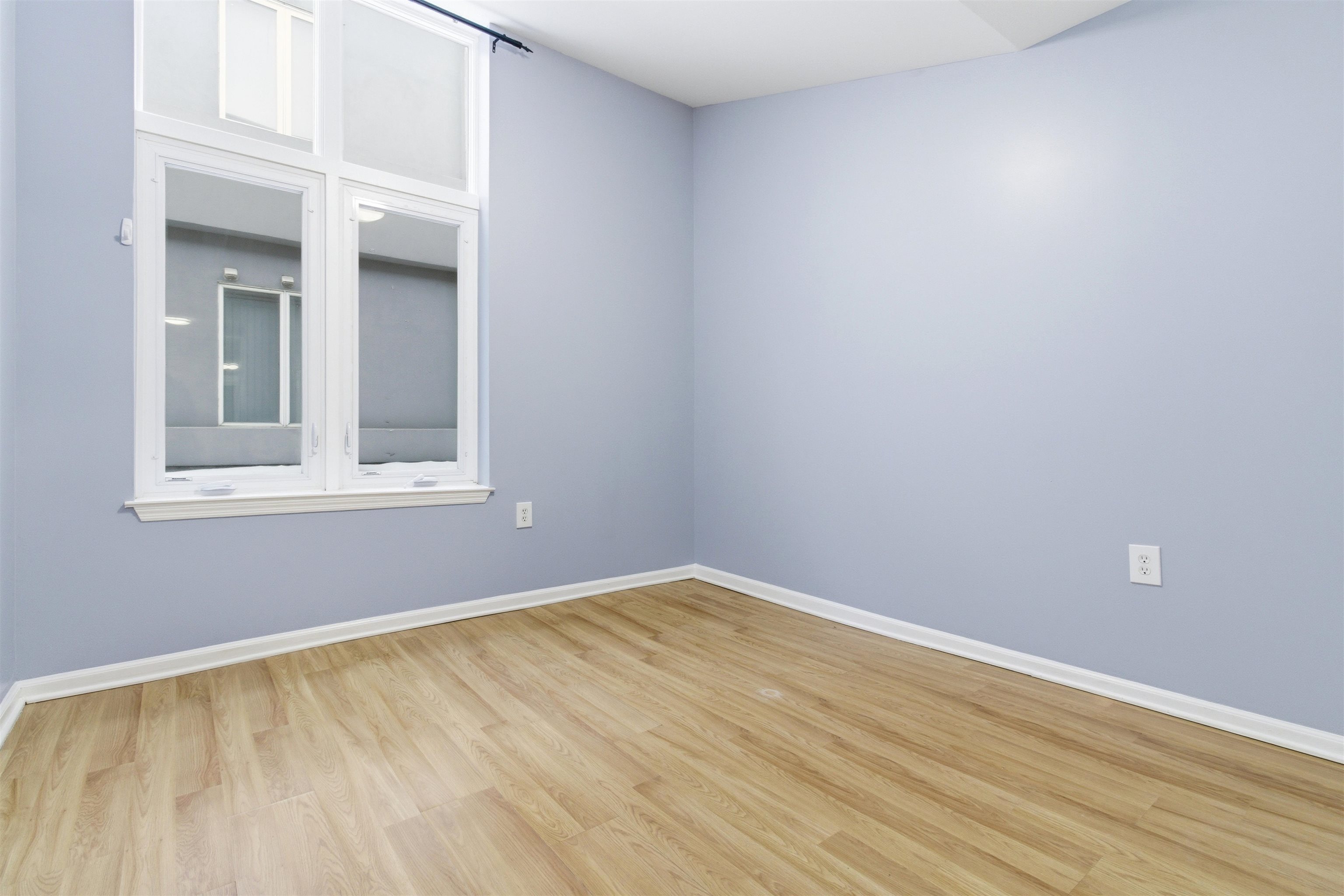 308-310 PASSAIC AVE Unit: 215