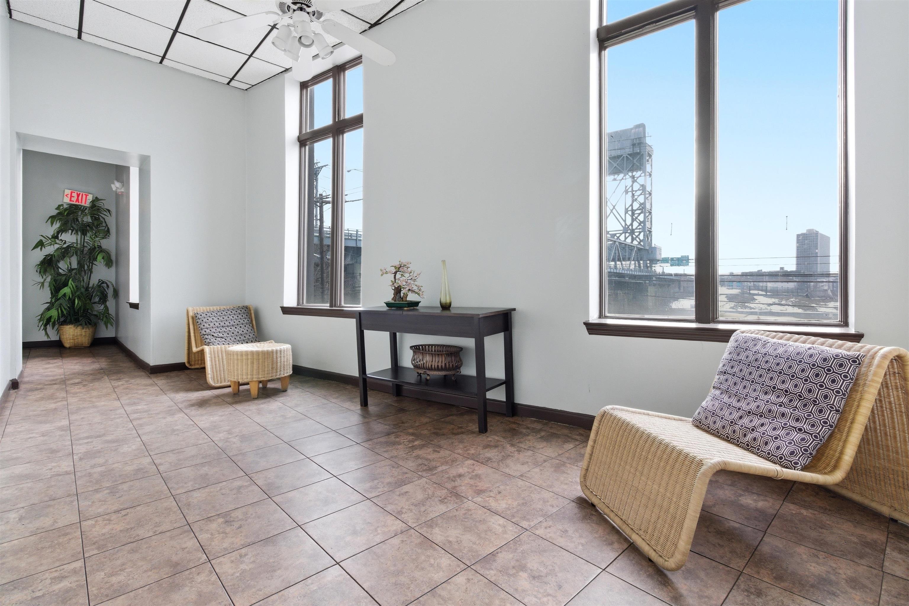 308-310 PASSAIC AVE Unit: 215