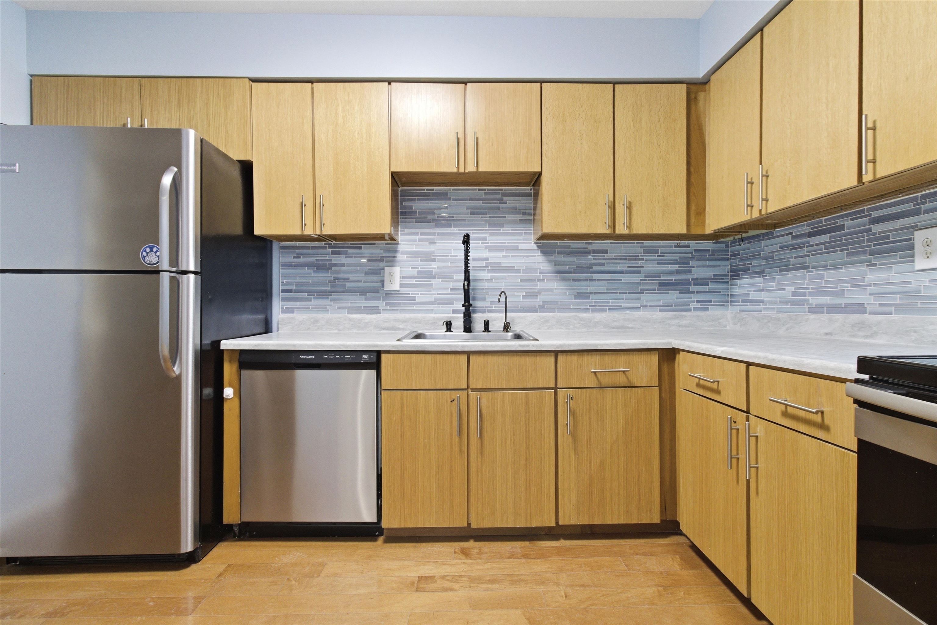 308-310 PASSAIC AVE Unit: 215