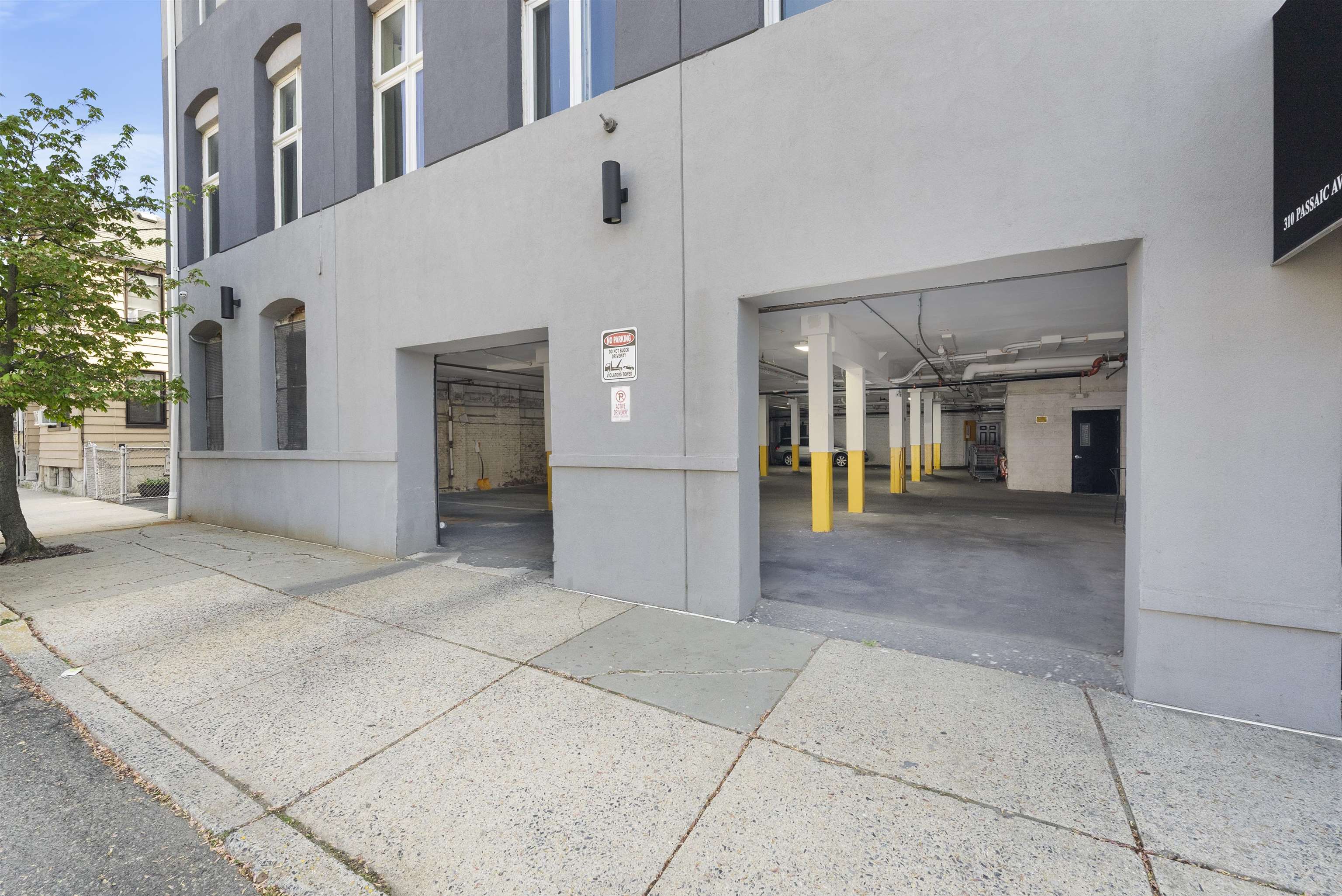 308-310 PASSAIC AVE Unit: 215
