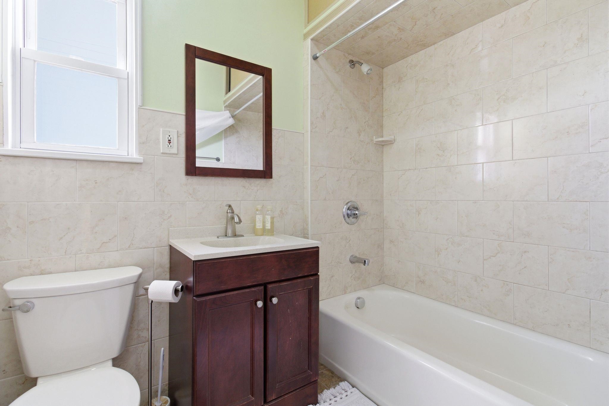 470 MALLORY AVE Unit: 2
