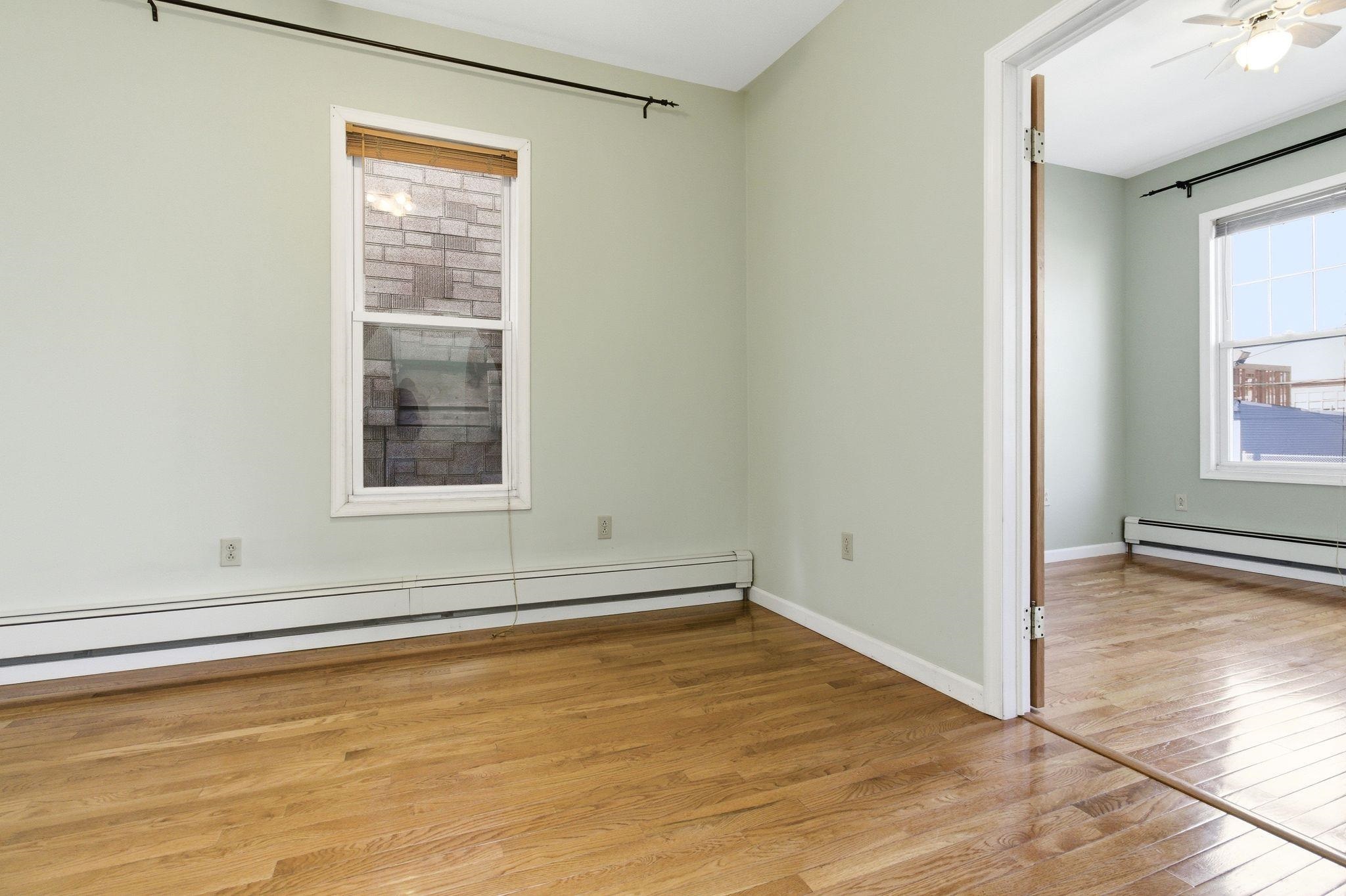 470 MALLORY AVE Unit: 2