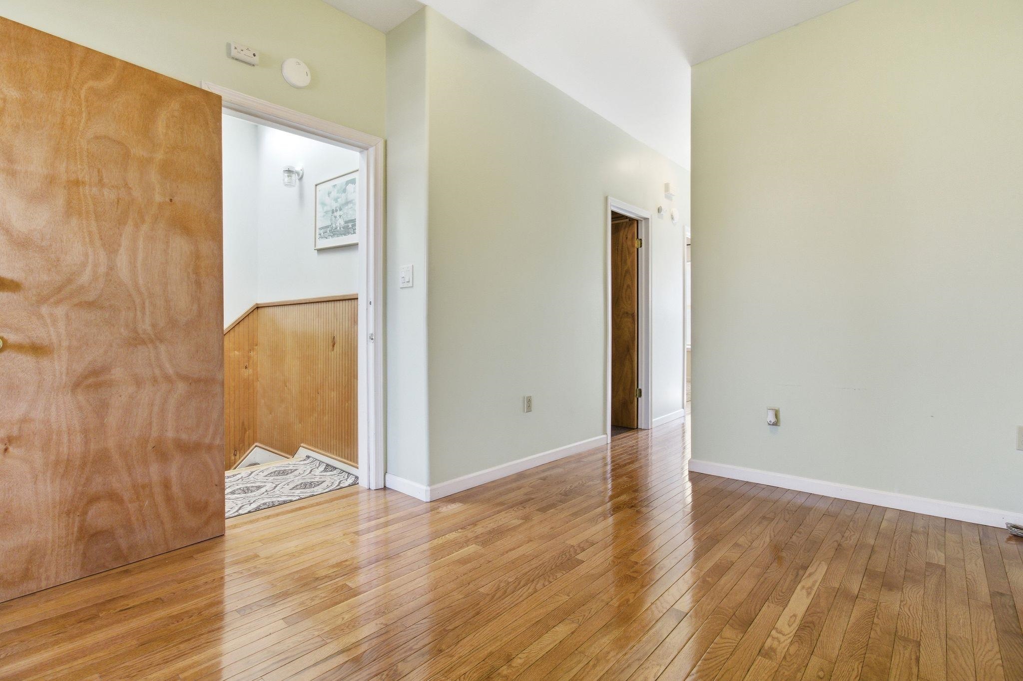 470 MALLORY AVE Unit: 2