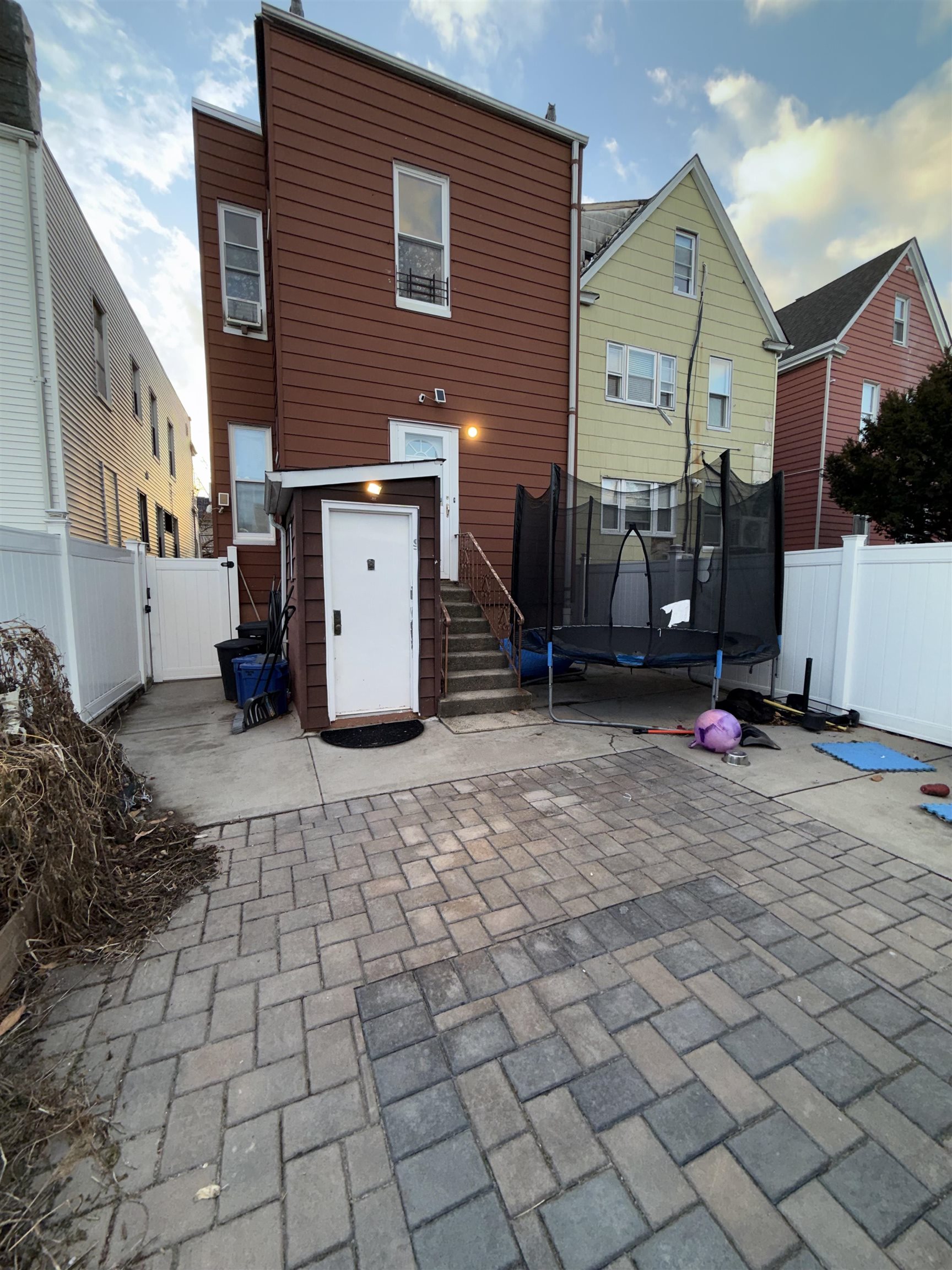 30 DANFORTH AVE Unit: 1