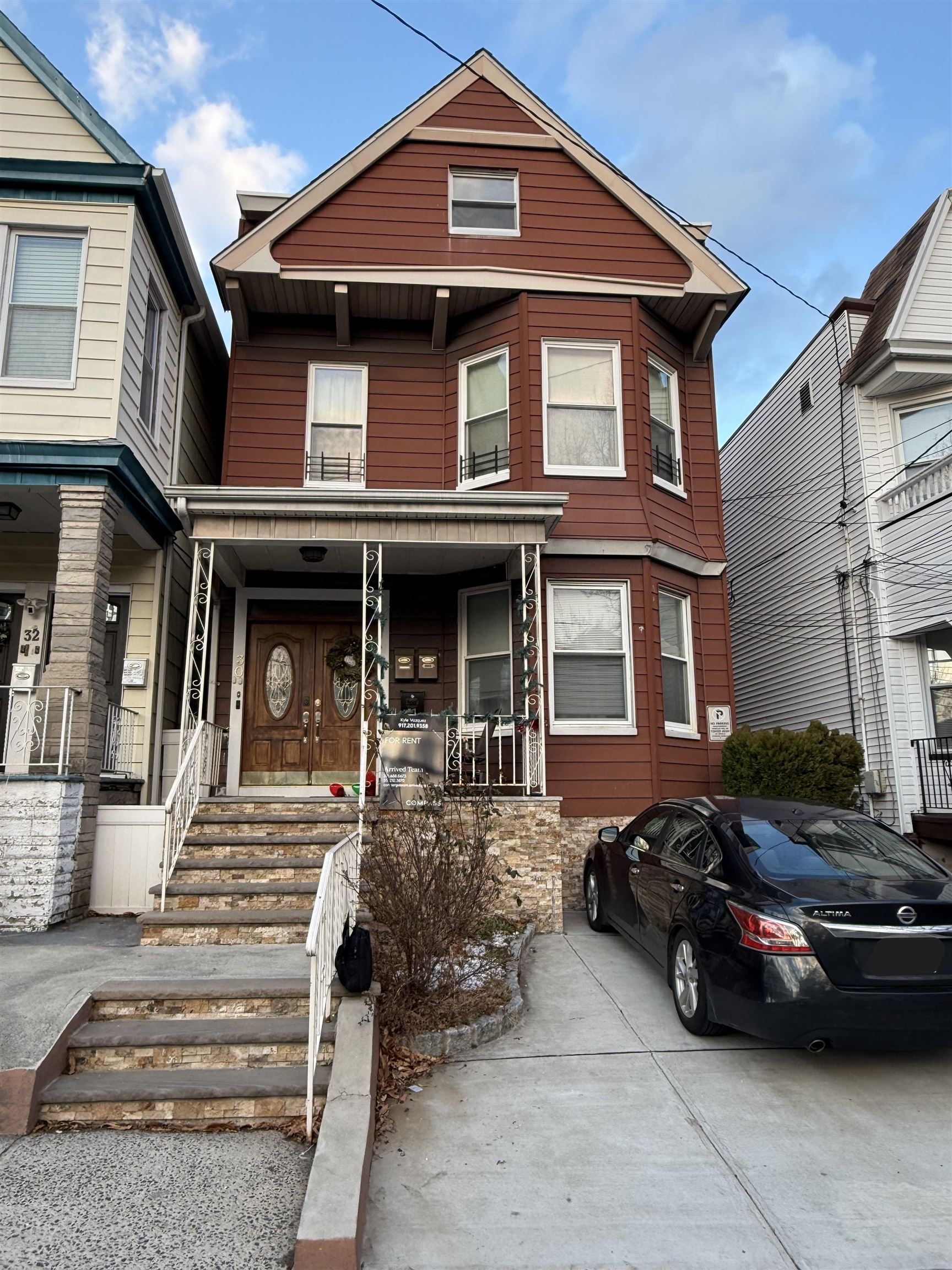 30 DANFORTH AVE Unit: 1