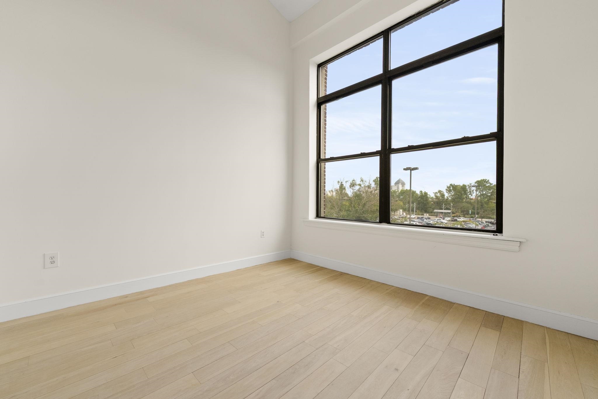 300 COMMUNIPAW AVE Unit: 234