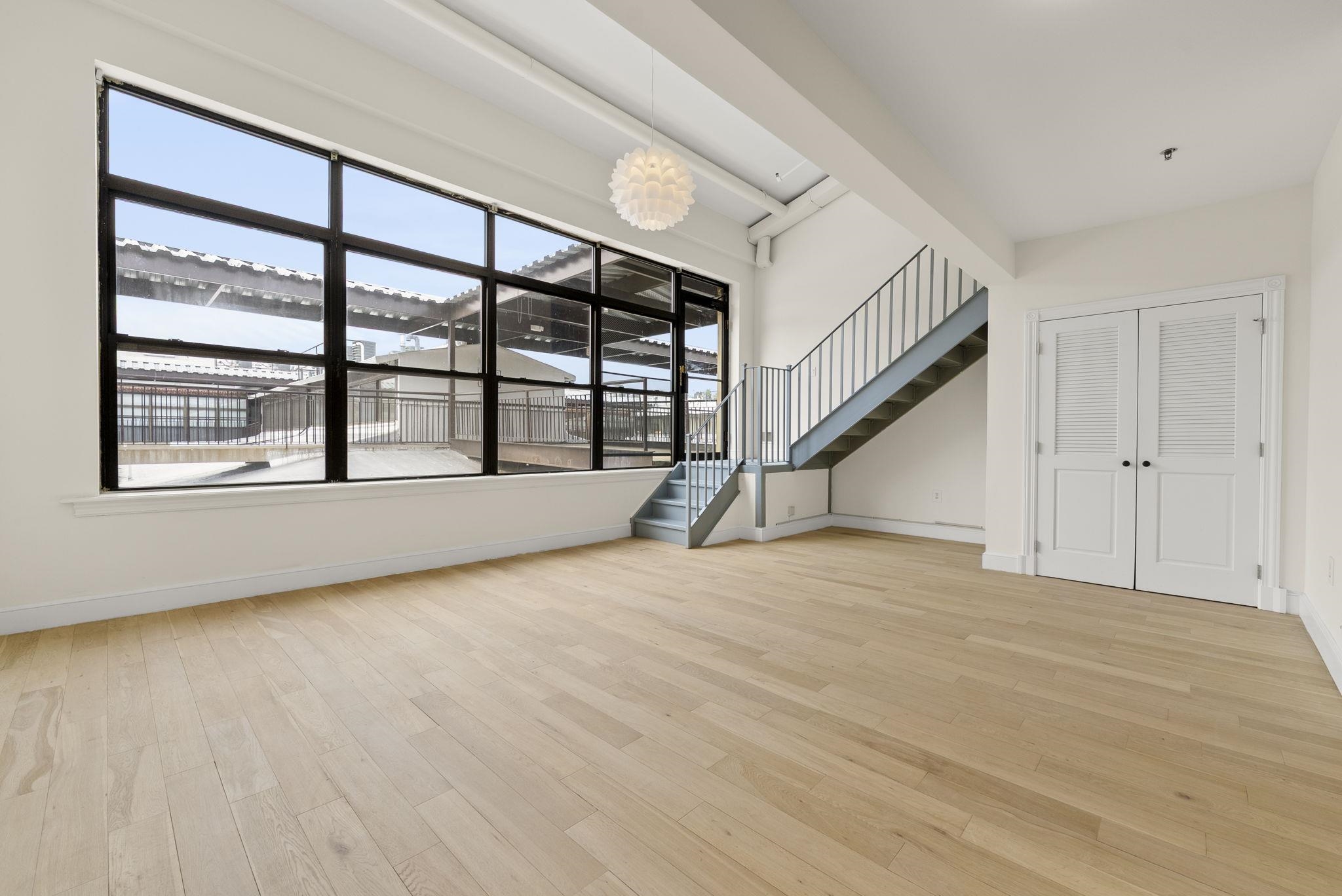 300 COMMUNIPAW AVE Unit: 234