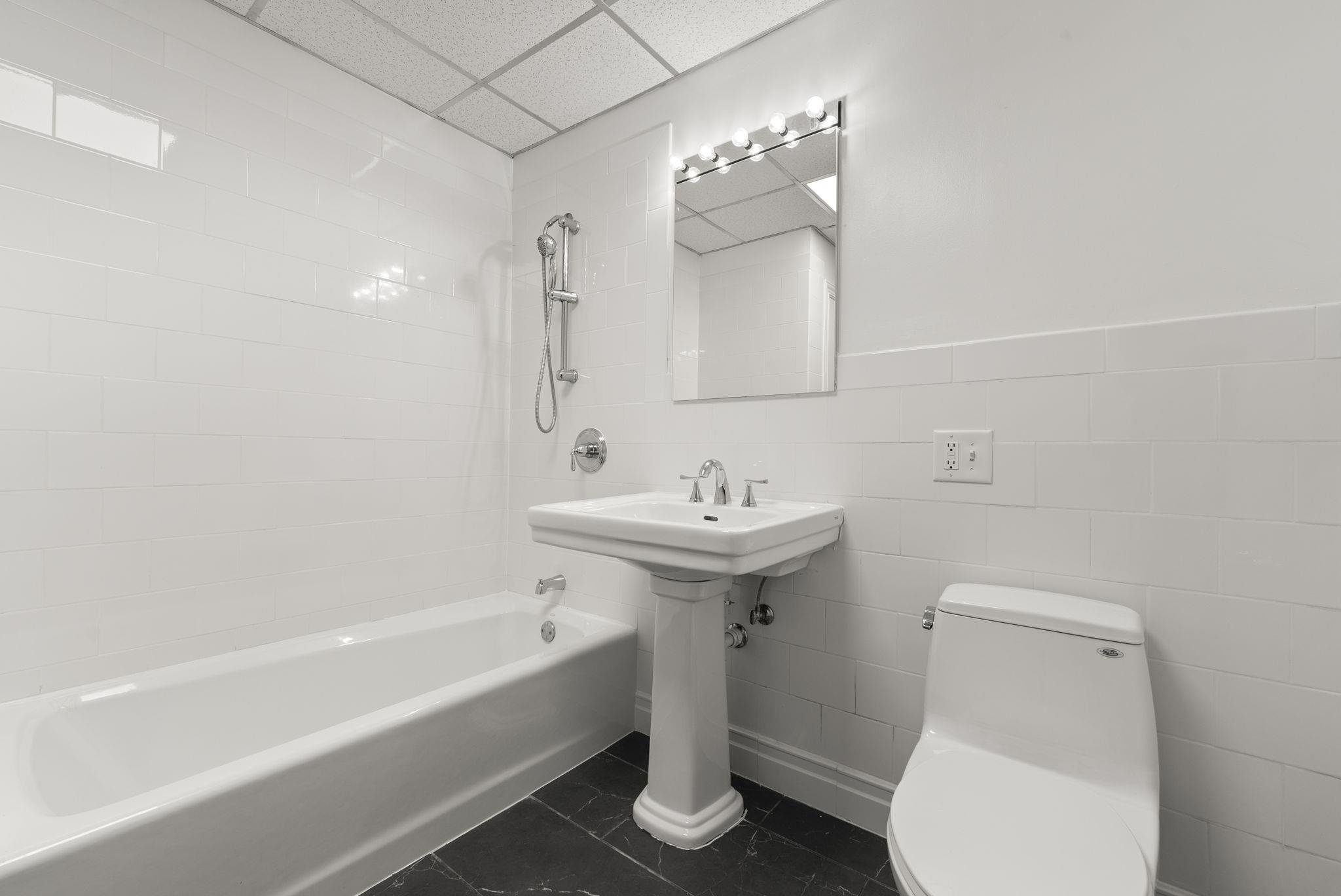300 COMMUNIPAW AVE Unit: 234