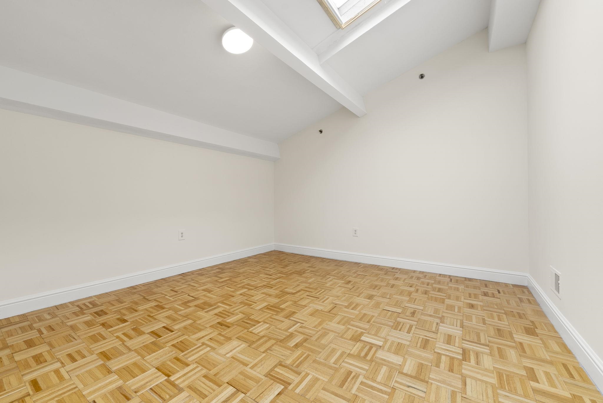 300 COMMUNIPAW AVE Unit: 234