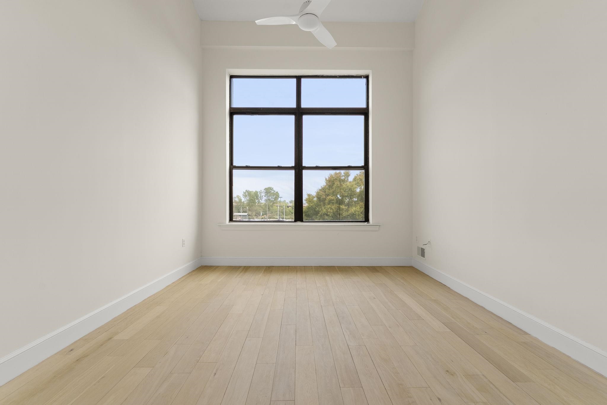 300 COMMUNIPAW AVE Unit: 234