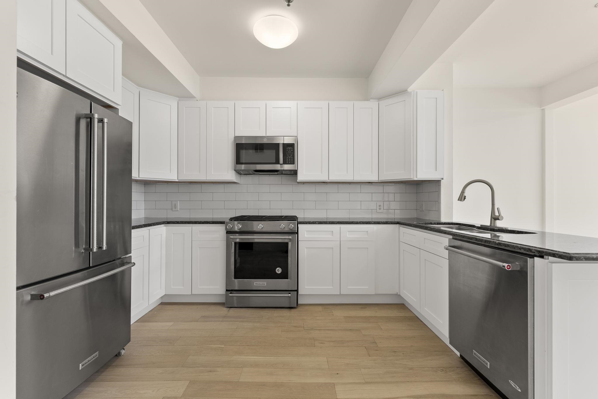 300 COMMUNIPAW AVE Unit: 234