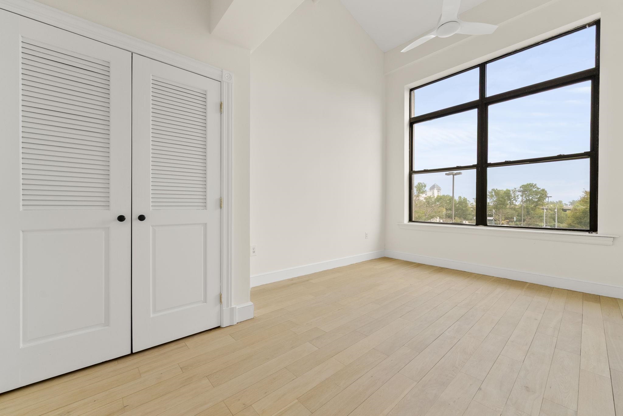 300 COMMUNIPAW AVE Unit: 234