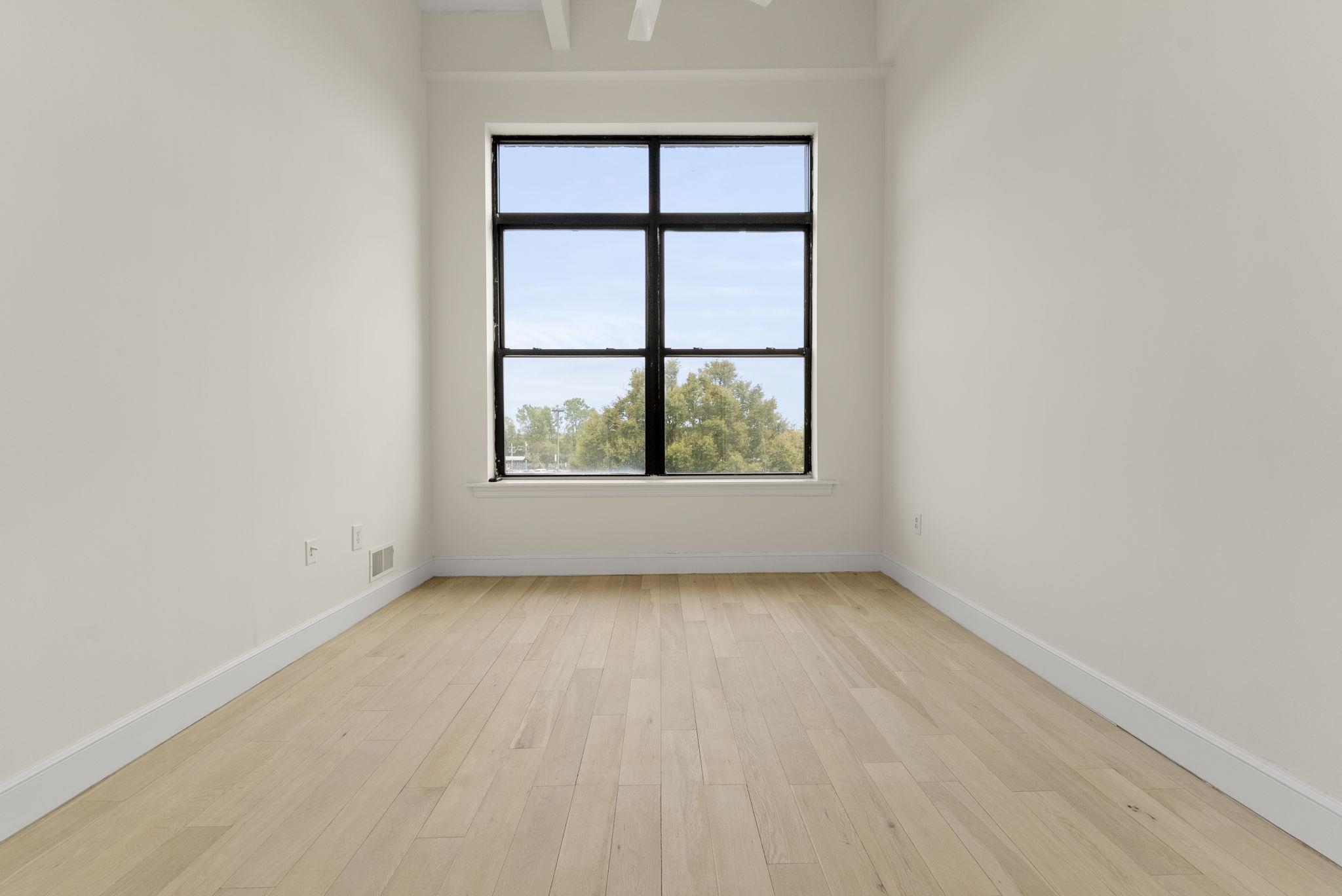 300 COMMUNIPAW AVE Unit: 234