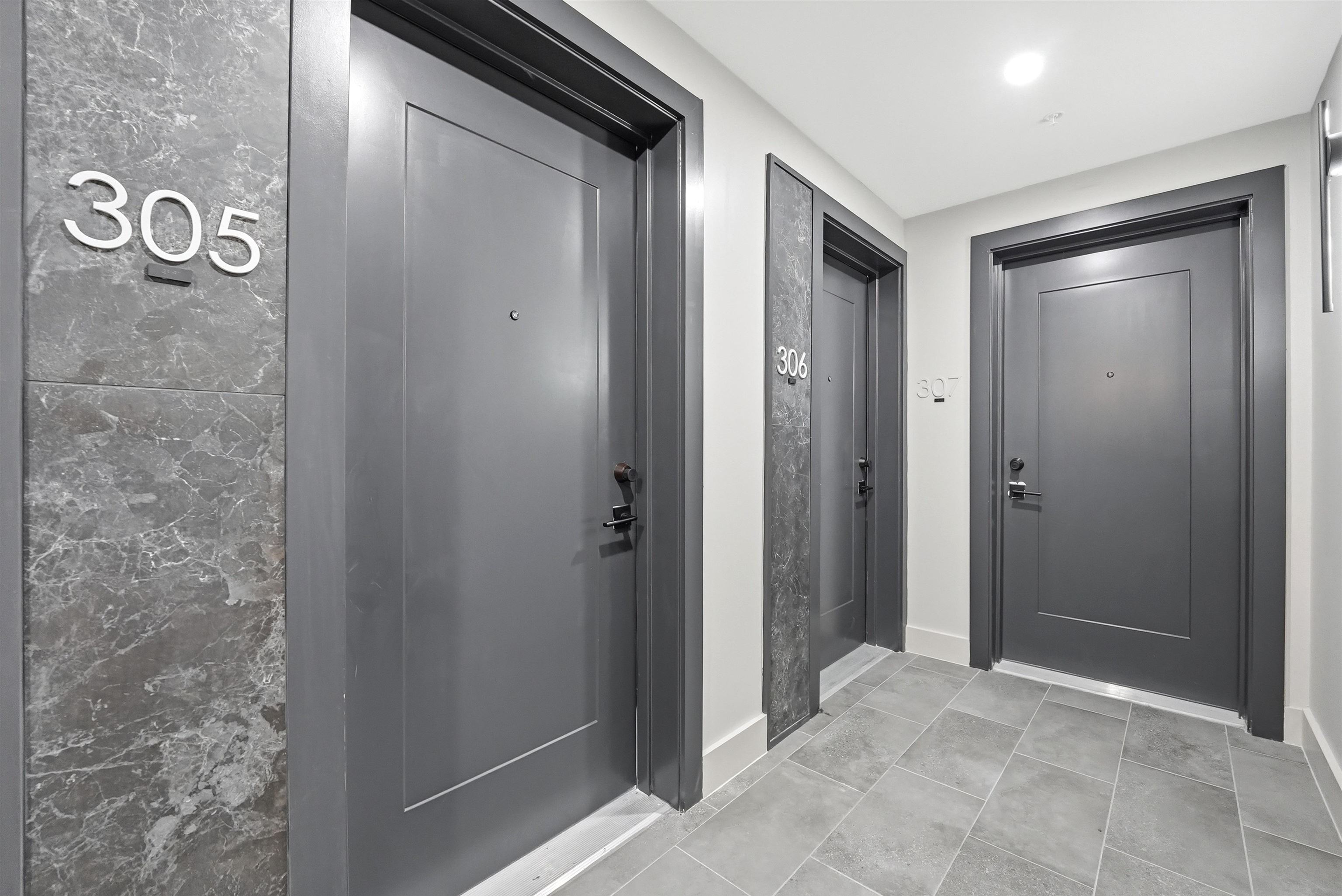 337 JOHNSTON AVE Unit: 305