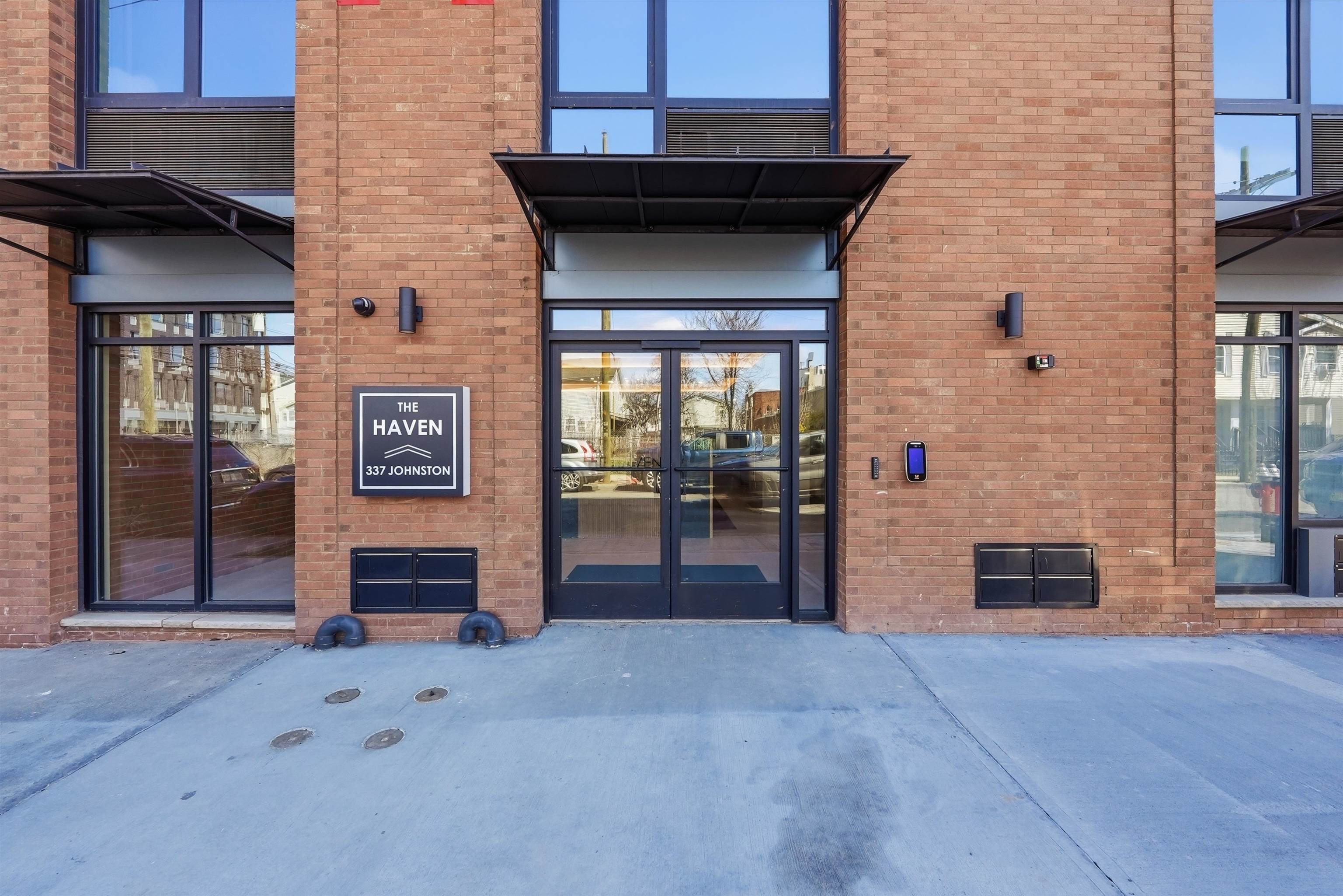 337 JOHNSTON AVE Unit: 305