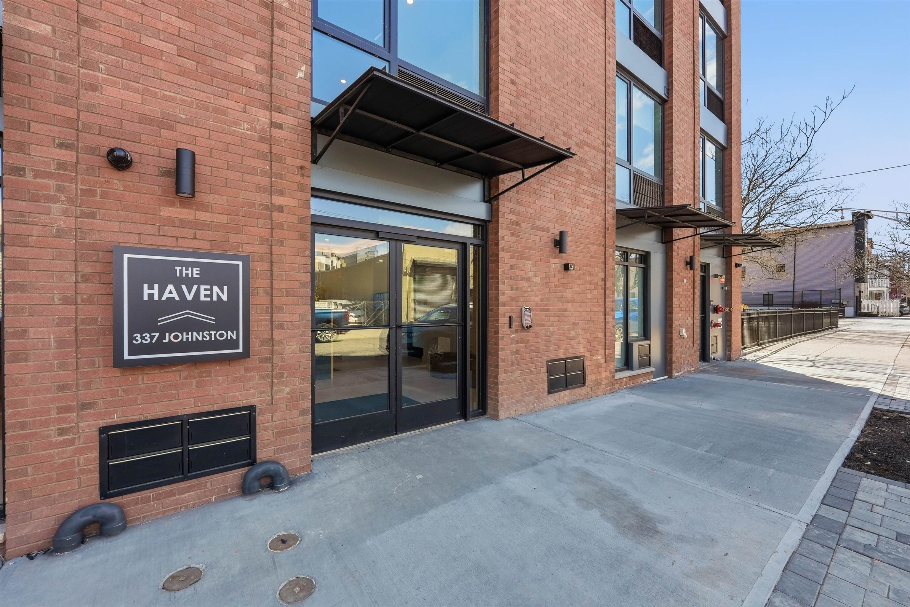 337 JOHNSTON AVE Unit: 305