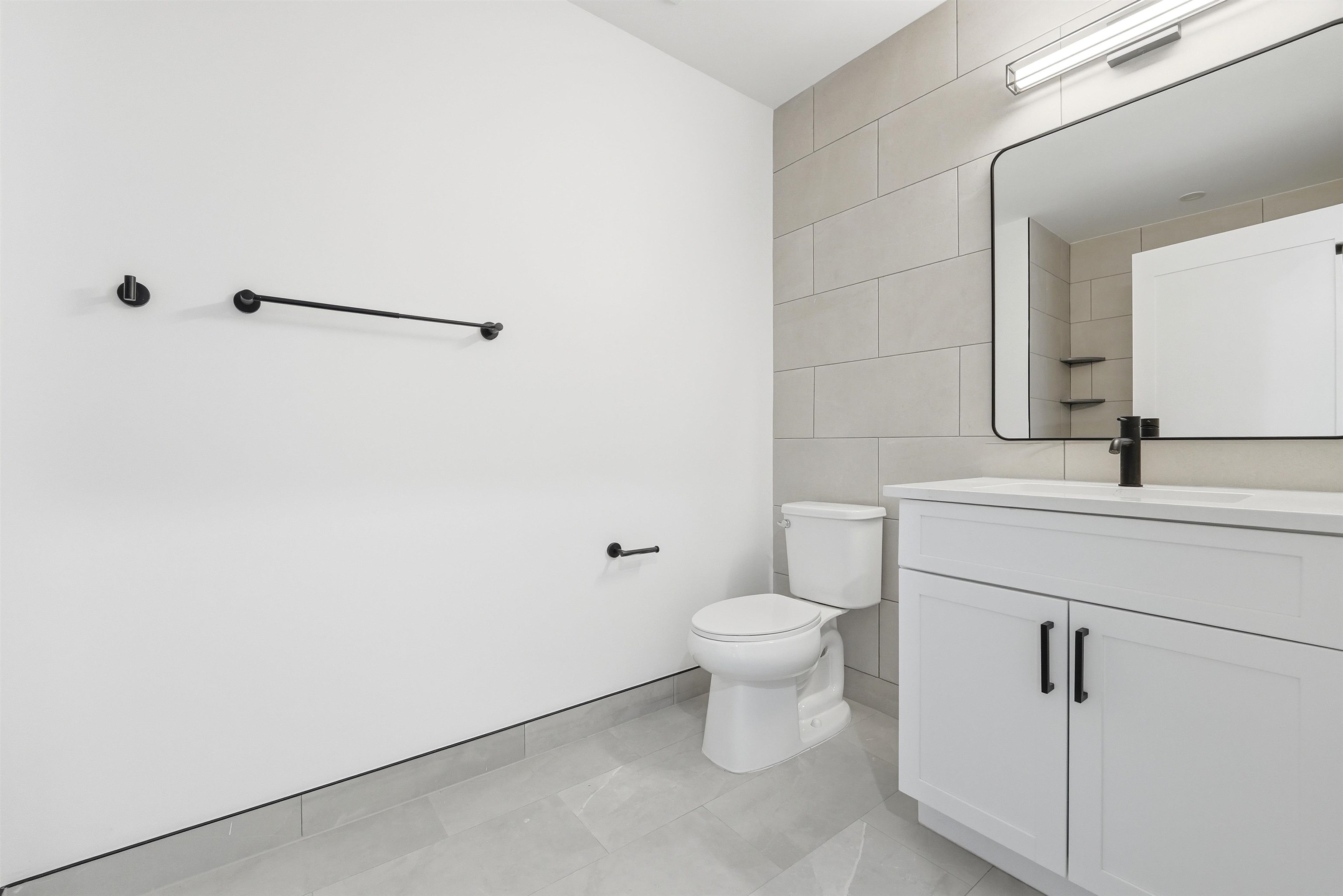337 JOHNSTON AVE Unit: 305