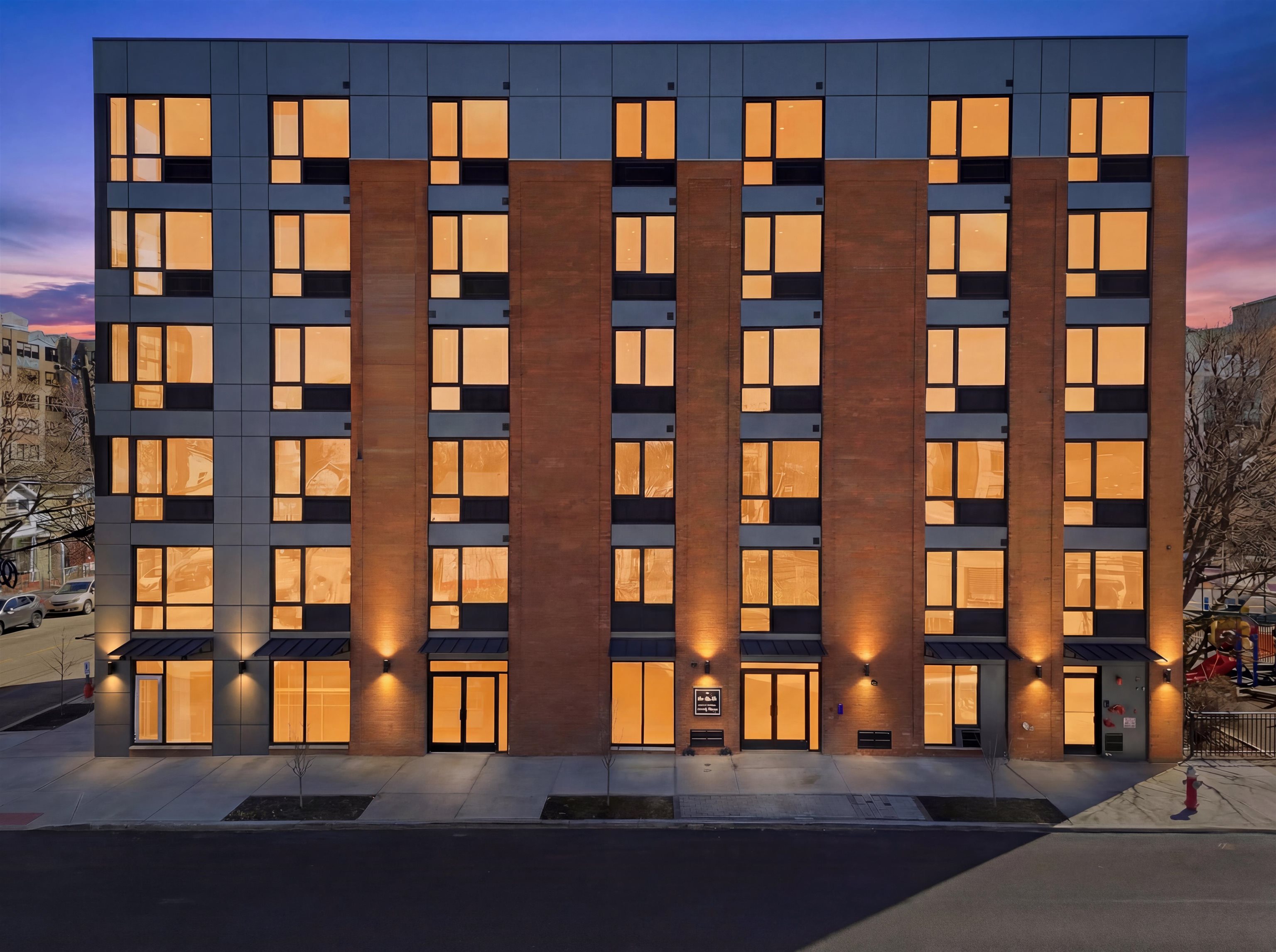 337 JOHNSTON AVE Unit: 305