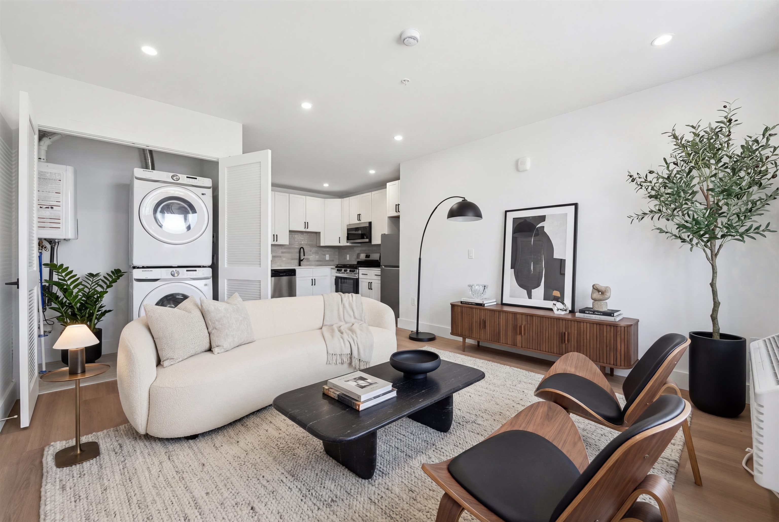 337 JOHNSTON AVE Unit: 305