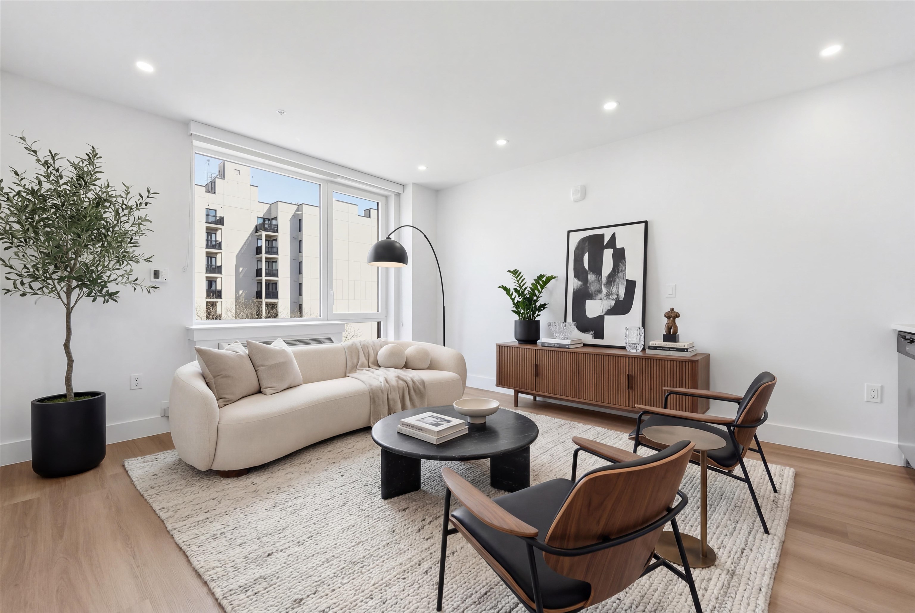 337 JOHNSTON AVE Unit: 305