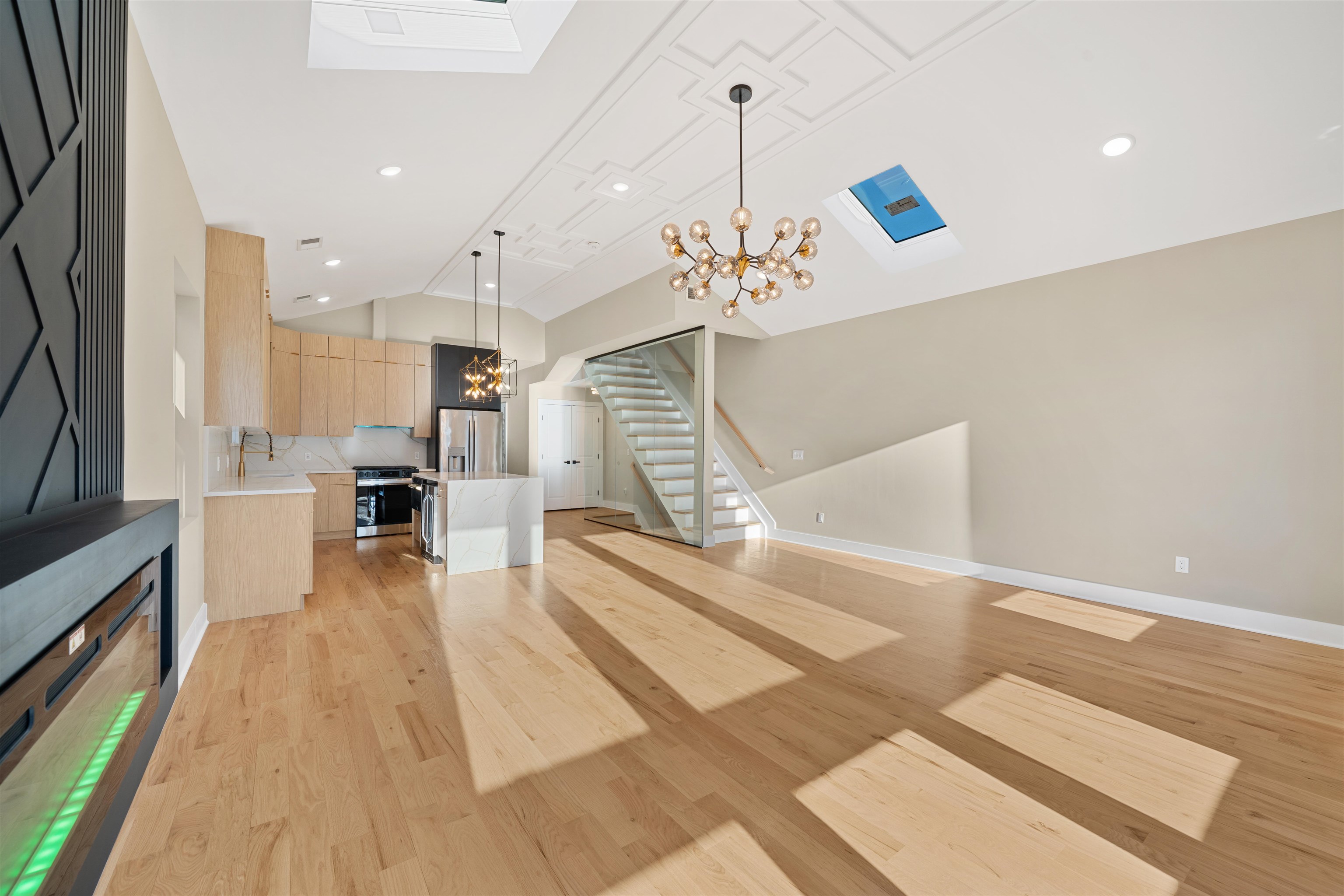 32 ZABRISKIE ST Unit: 2