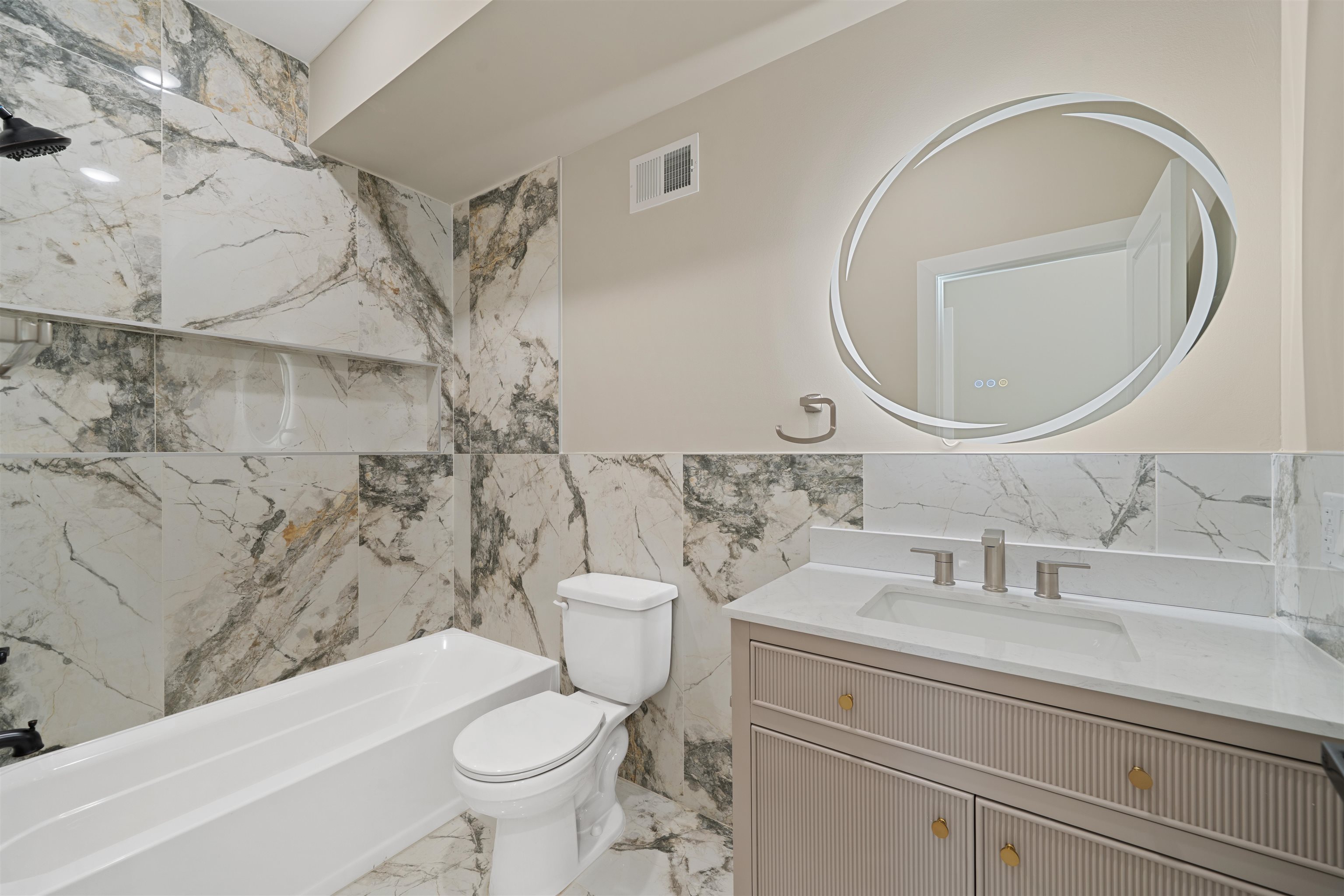 32 ZABRISKIE ST Unit: 2
