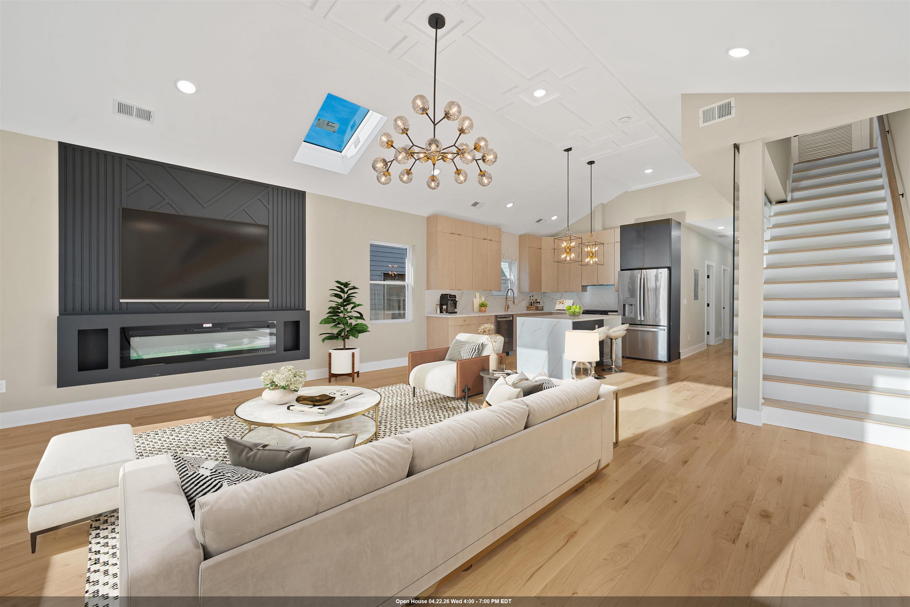 32 ZABRISKIE ST Unit: 2