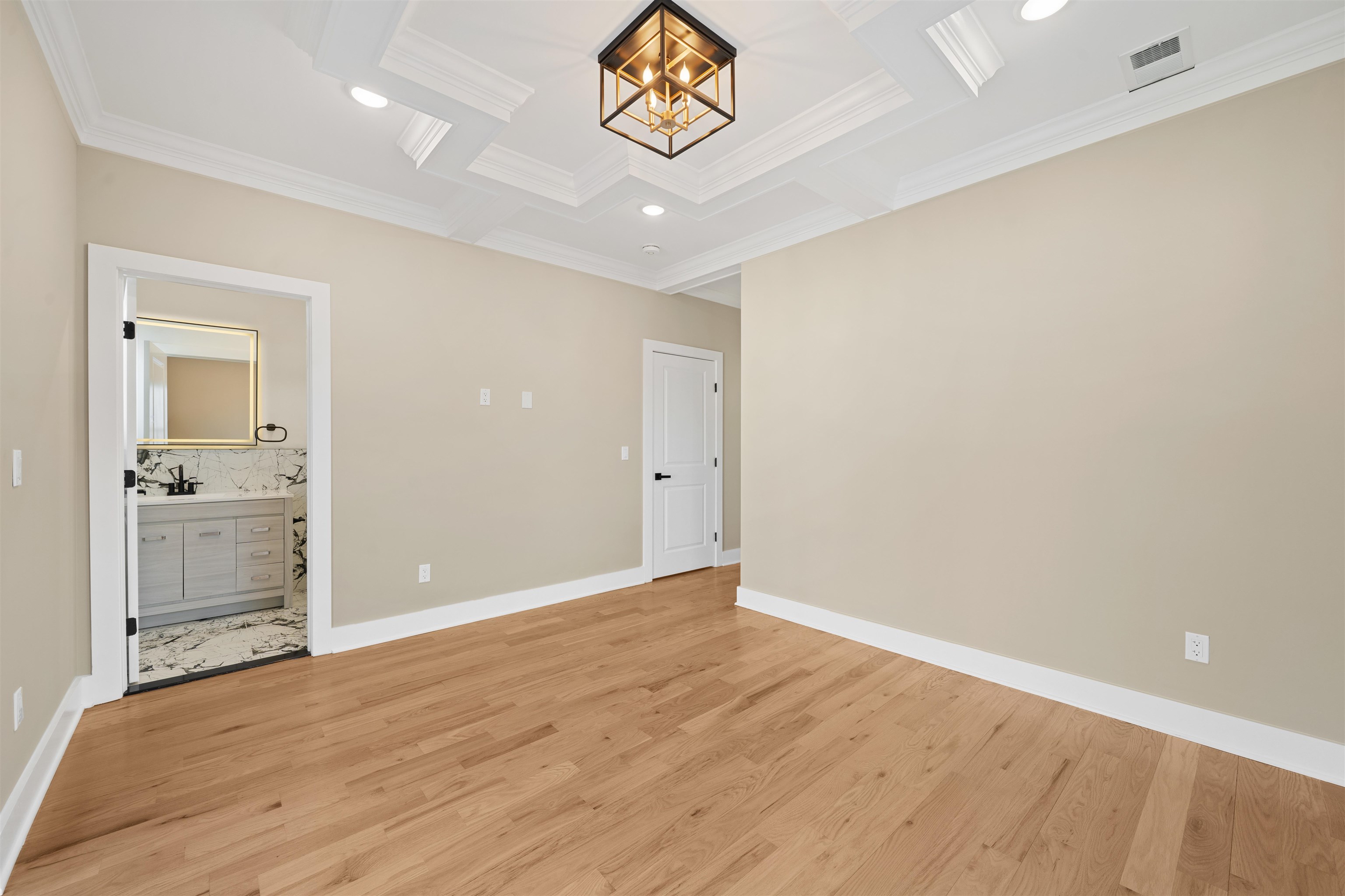 32 ZABRISKIE ST Unit: 2