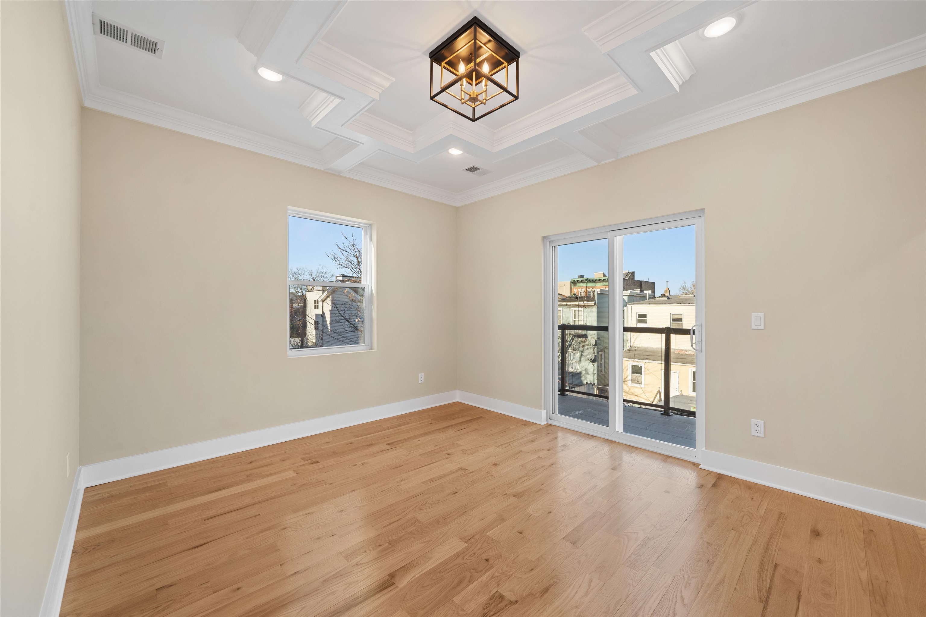 32 ZABRISKIE ST Unit: 2