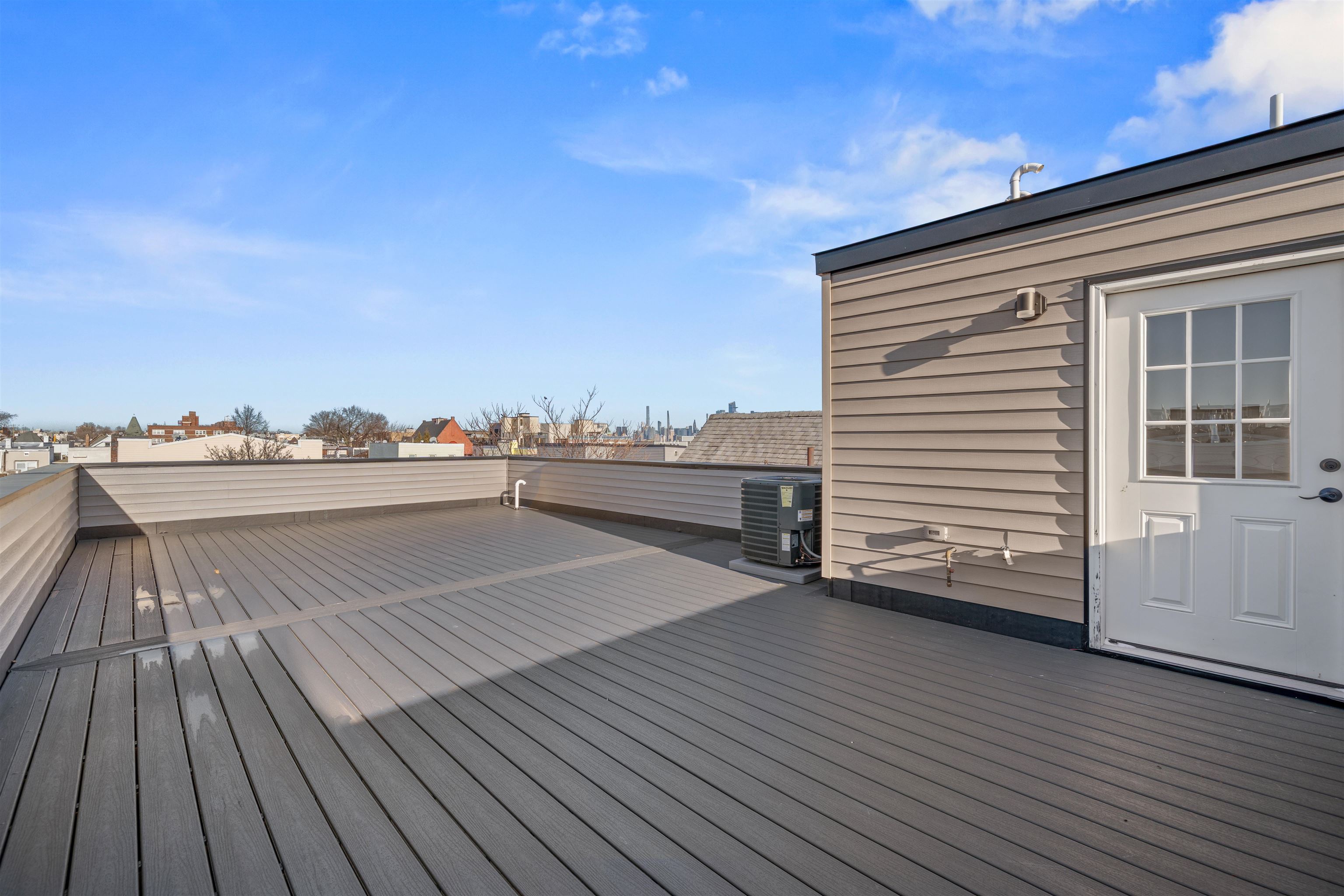 32 ZABRISKIE ST Unit: 2