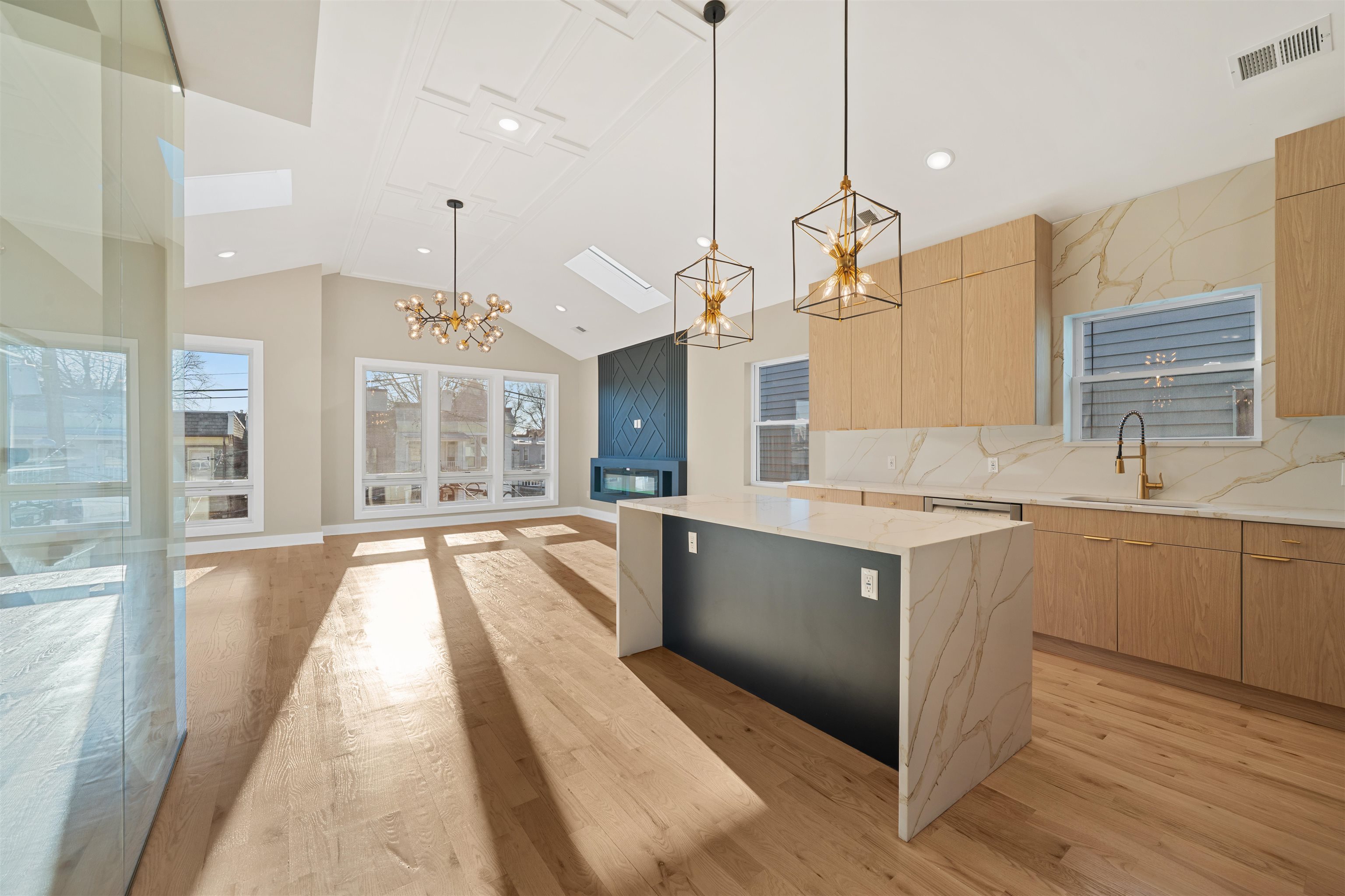 32 ZABRISKIE ST Unit: 2