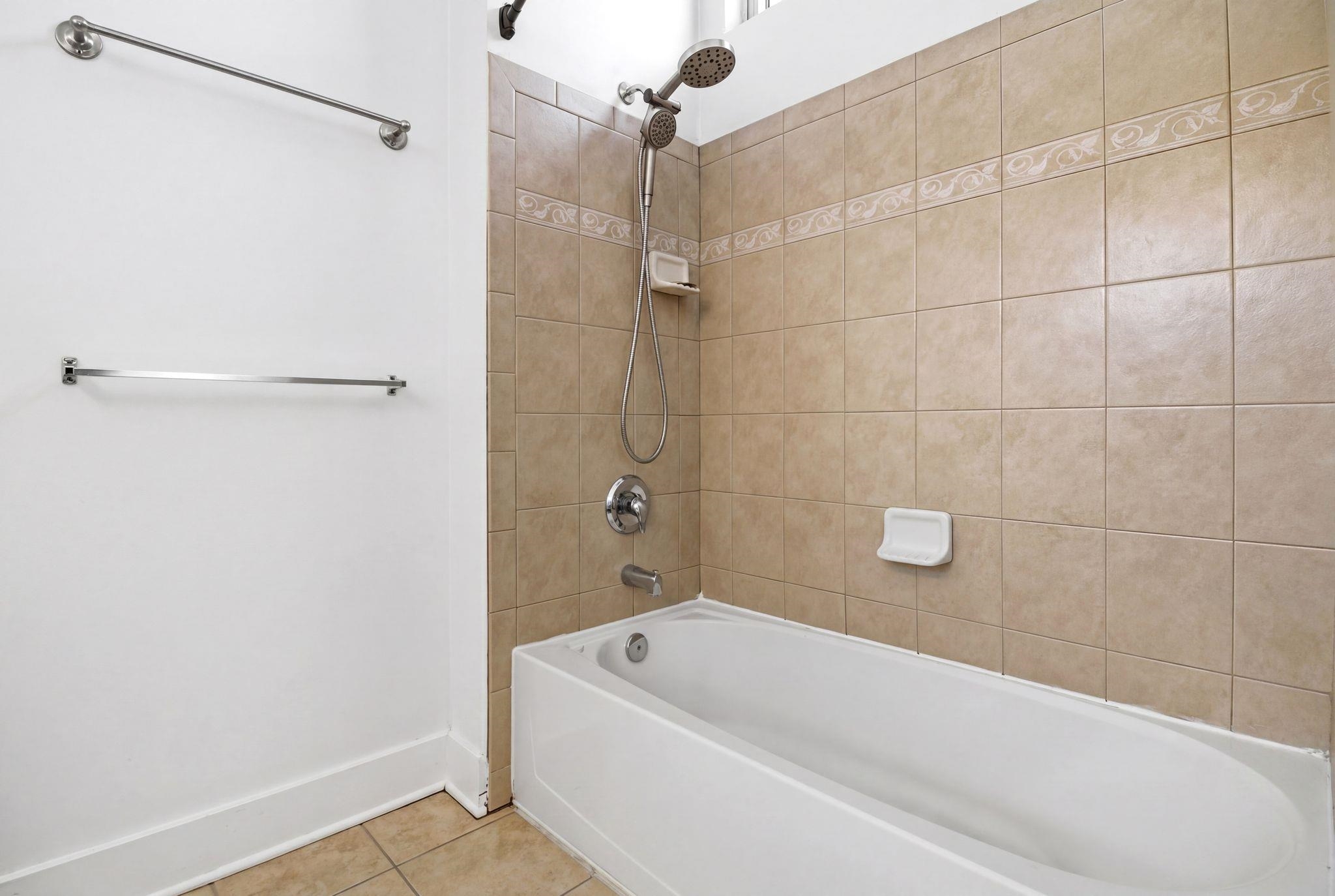 3 GREENWICH DR Unit: 97