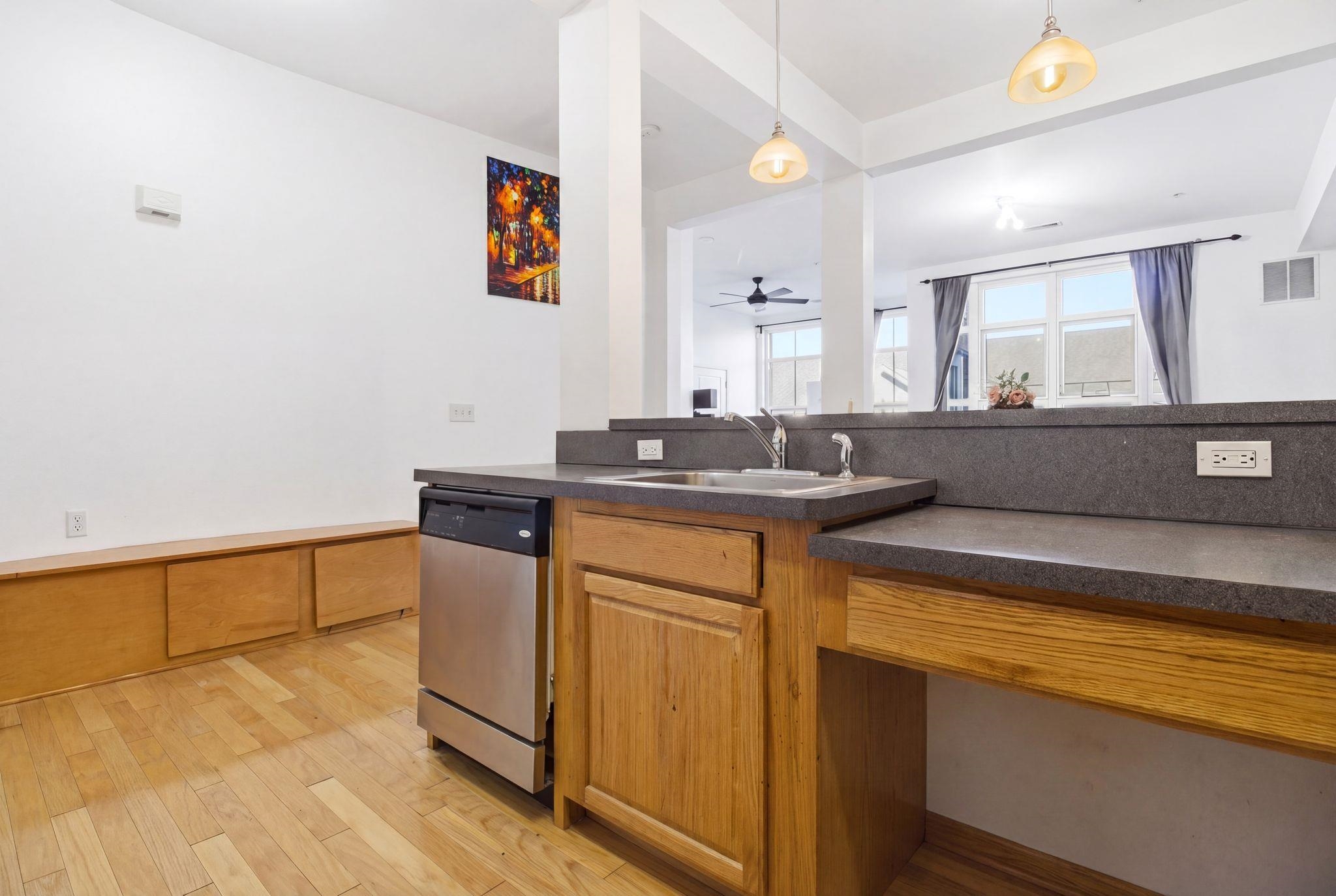 3 GREENWICH DR Unit: 97
