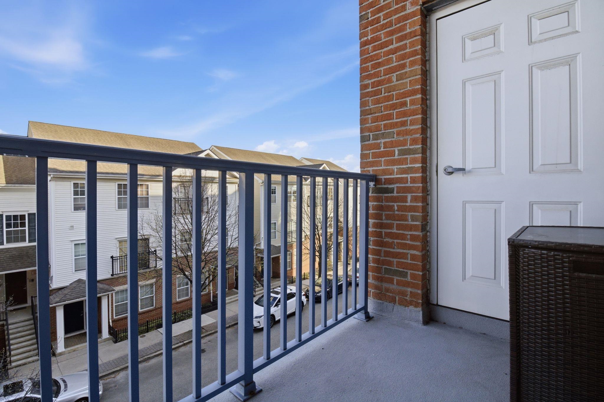 3 GREENWICH DR Unit: 97
