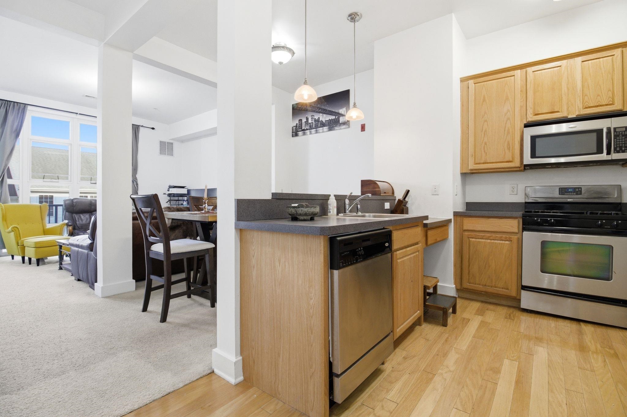 3 GREENWICH DR Unit: 97