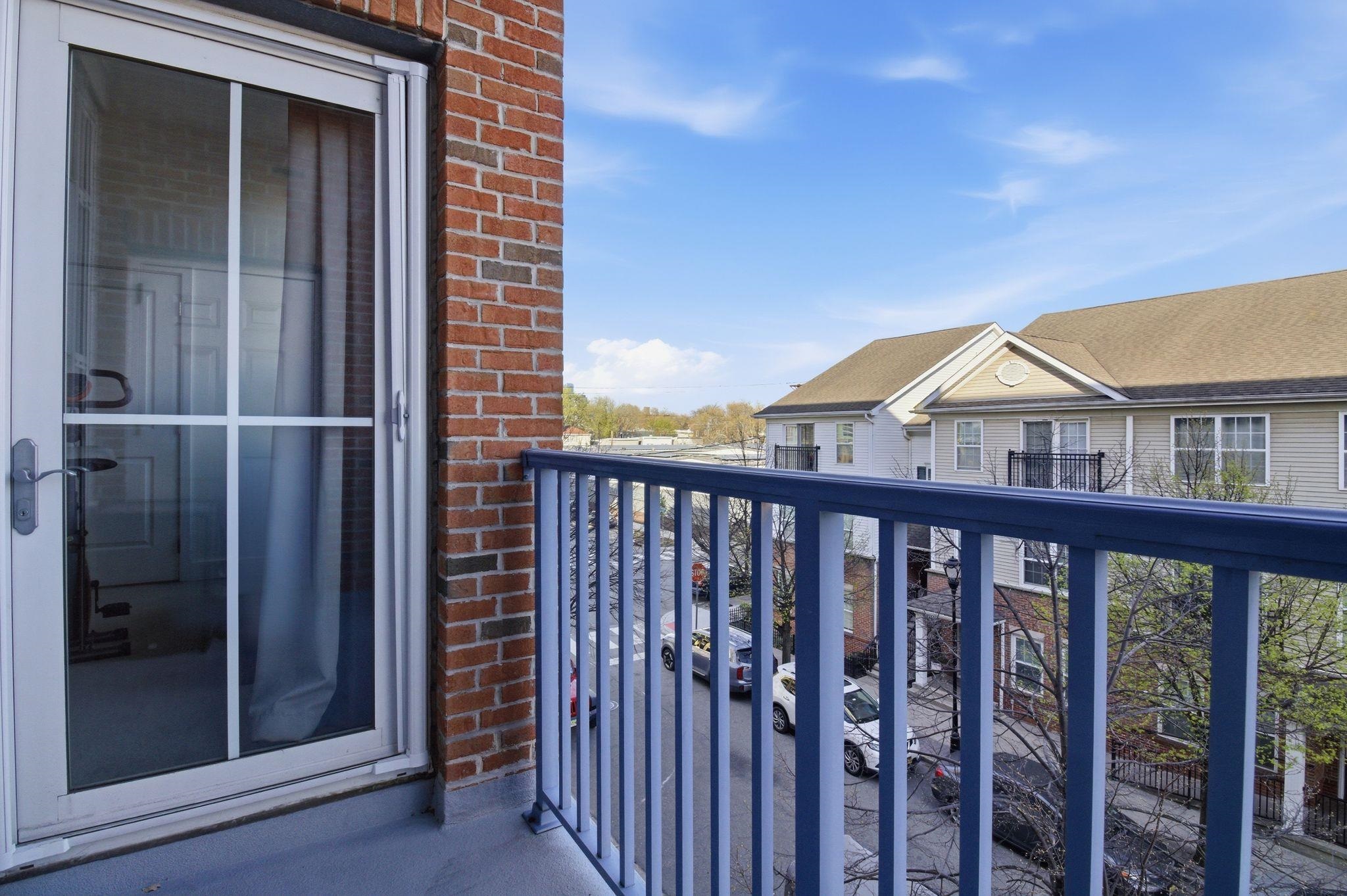3 GREENWICH DR Unit: 97