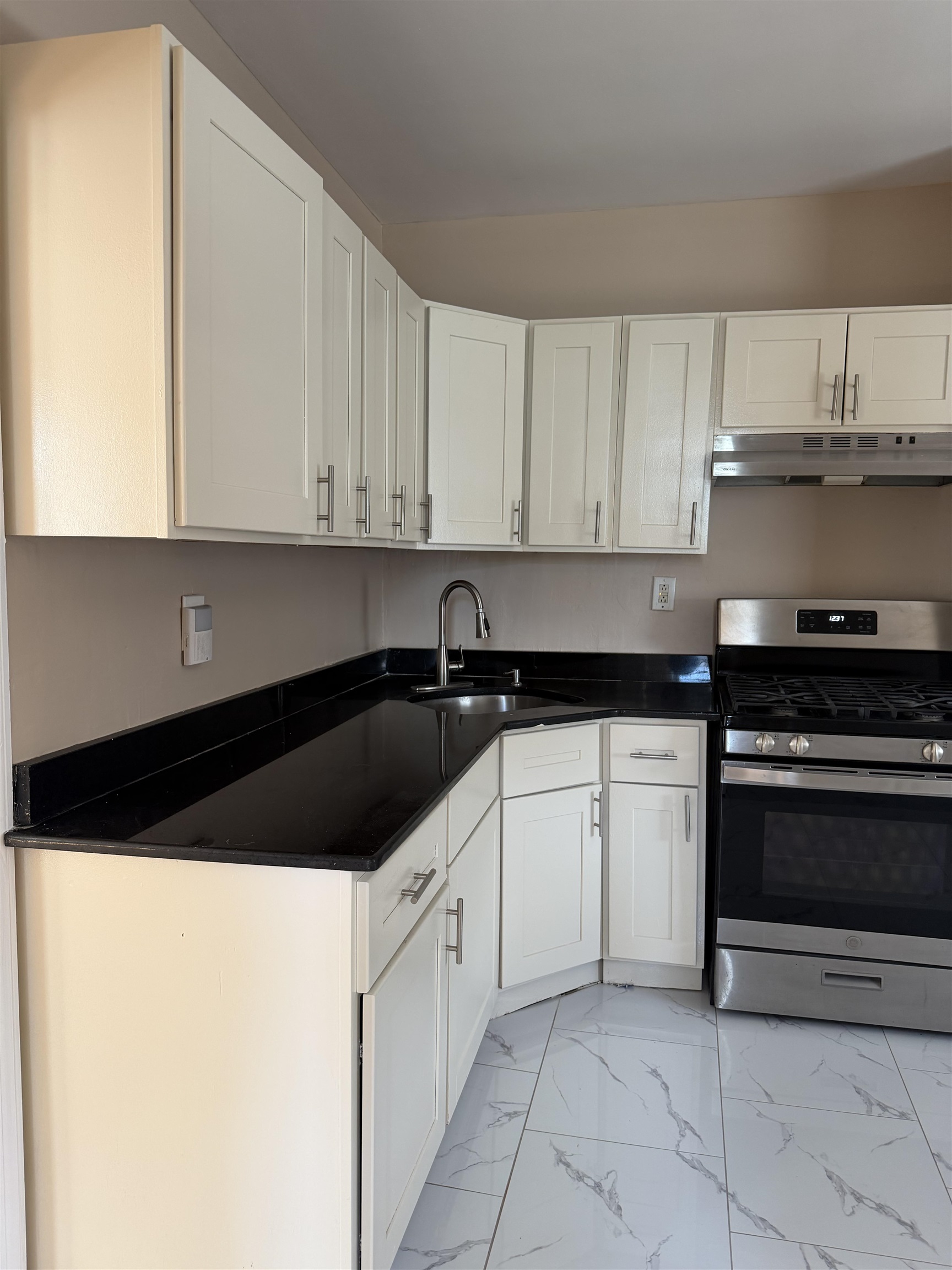 1503 76TH ST Unit: 2