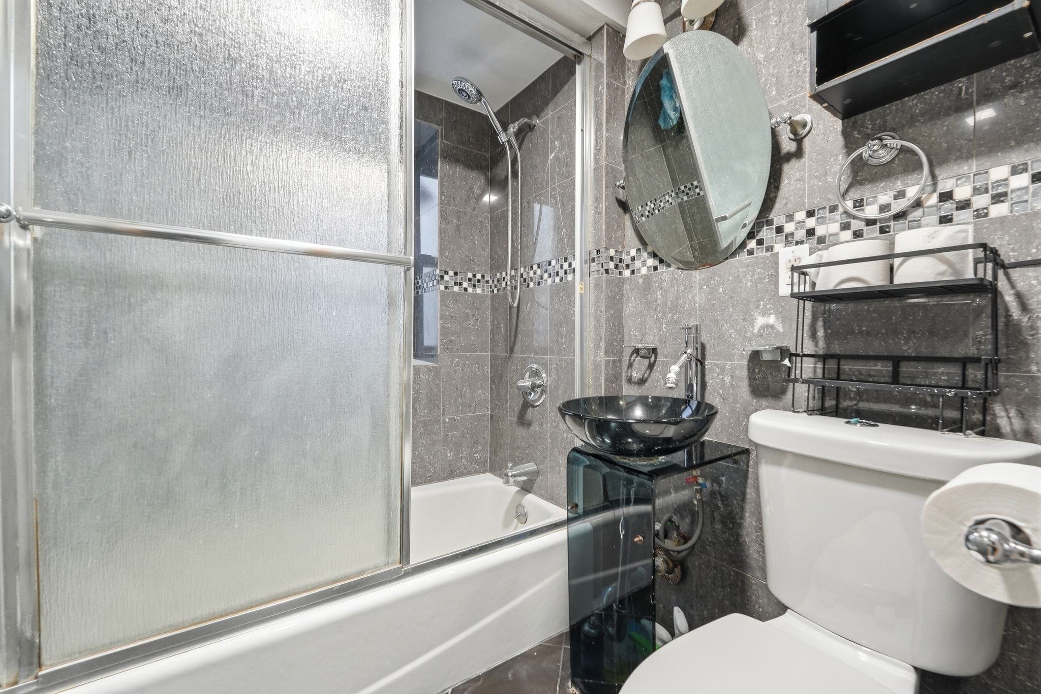 7111 PALISADE AVE Unit: 1