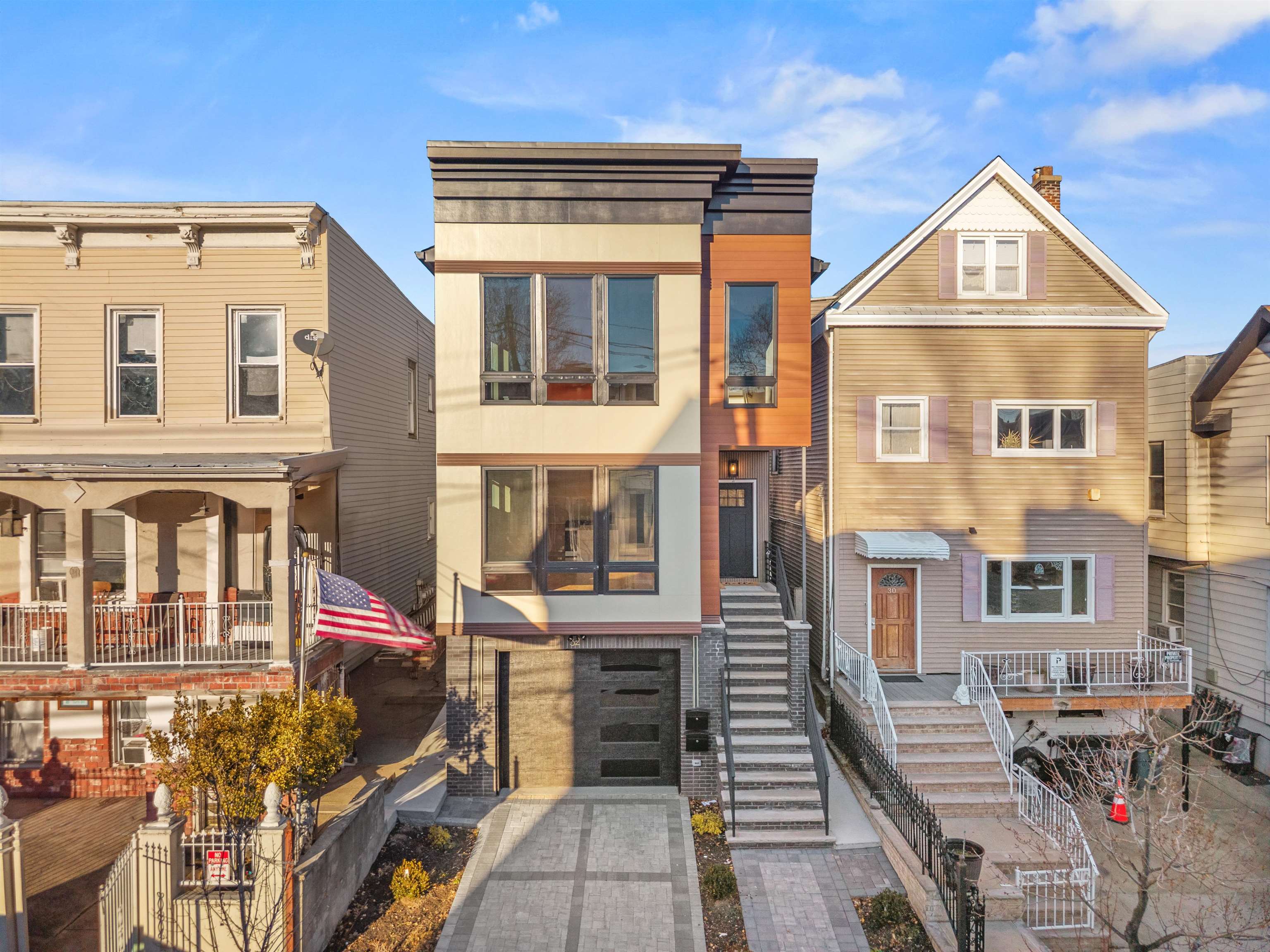 32 ZABRISKIE ST Unit: 1