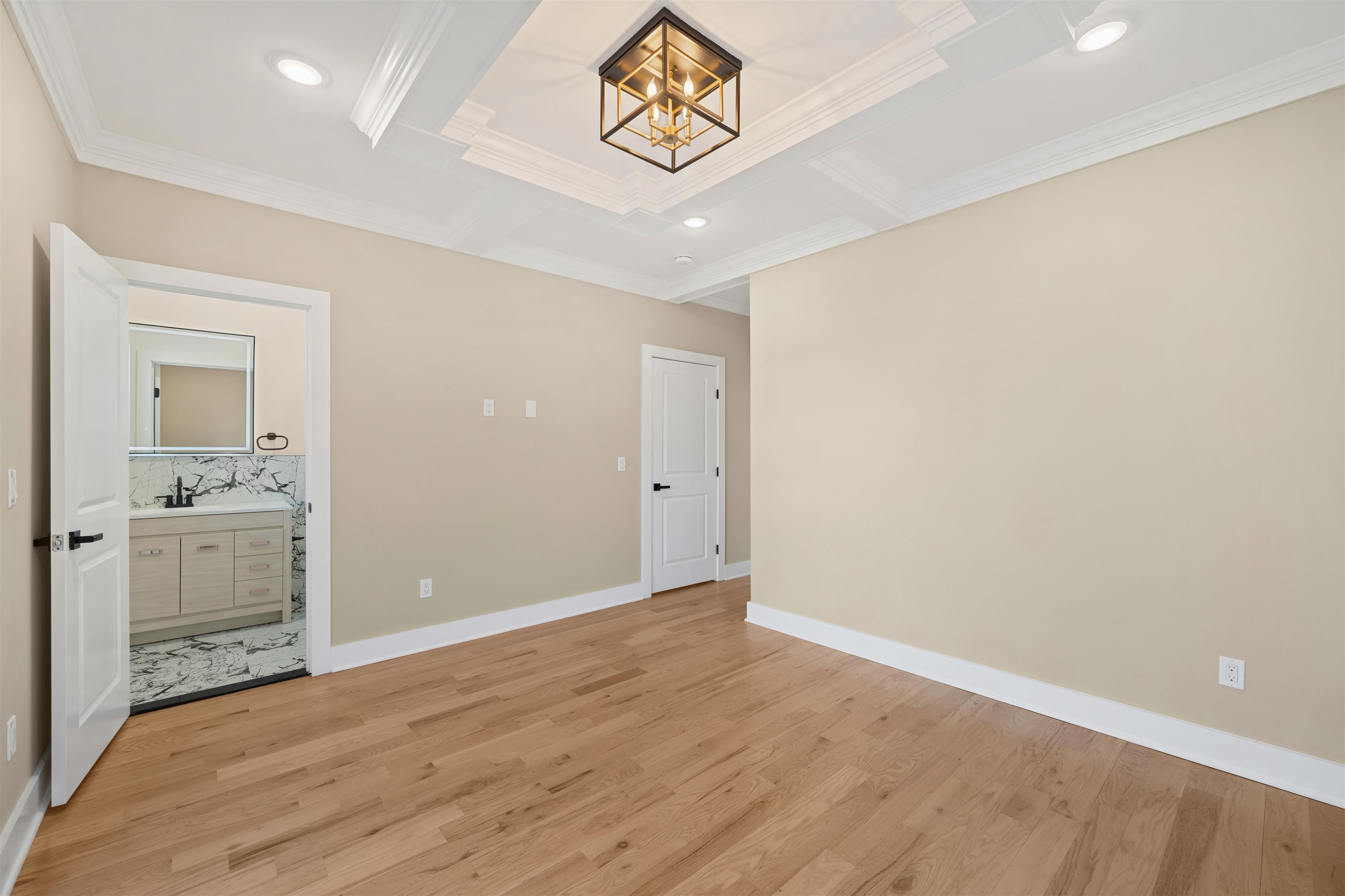 32 ZABRISKIE ST Unit: 1